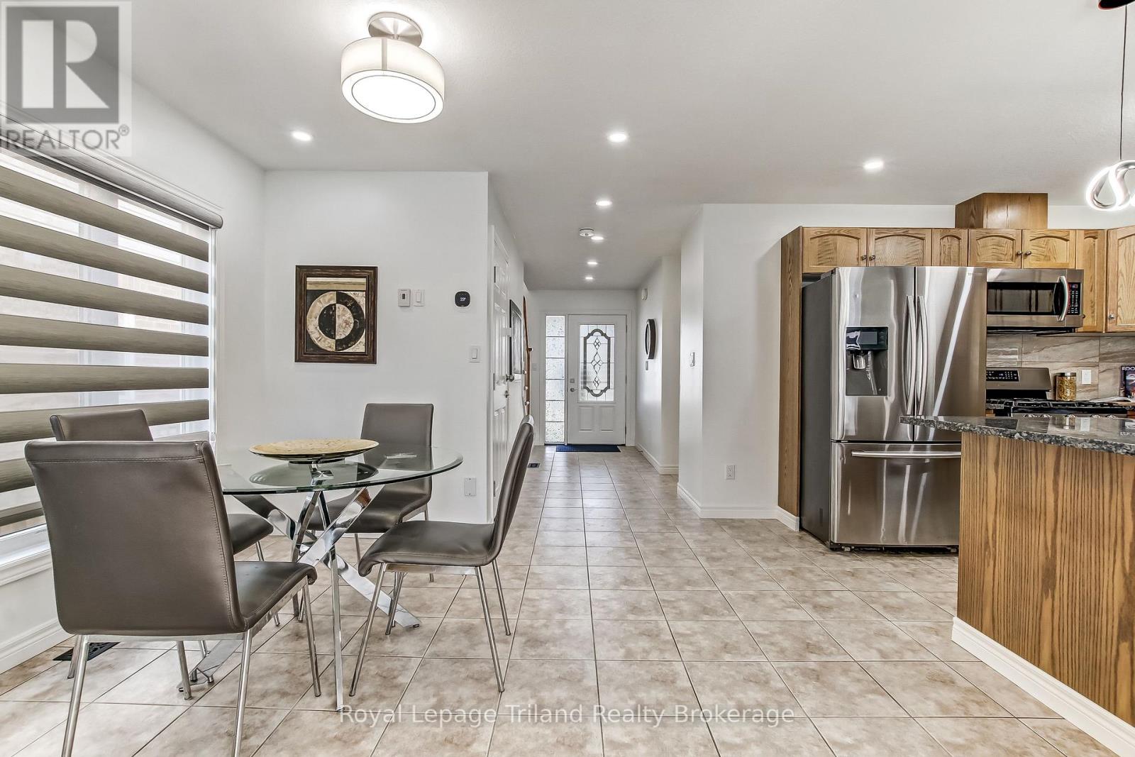 129 Passchendaele Street N, Woodstock (Woodstock - North), Ontario  N4T 0J3 - Photo 8 - X12946972