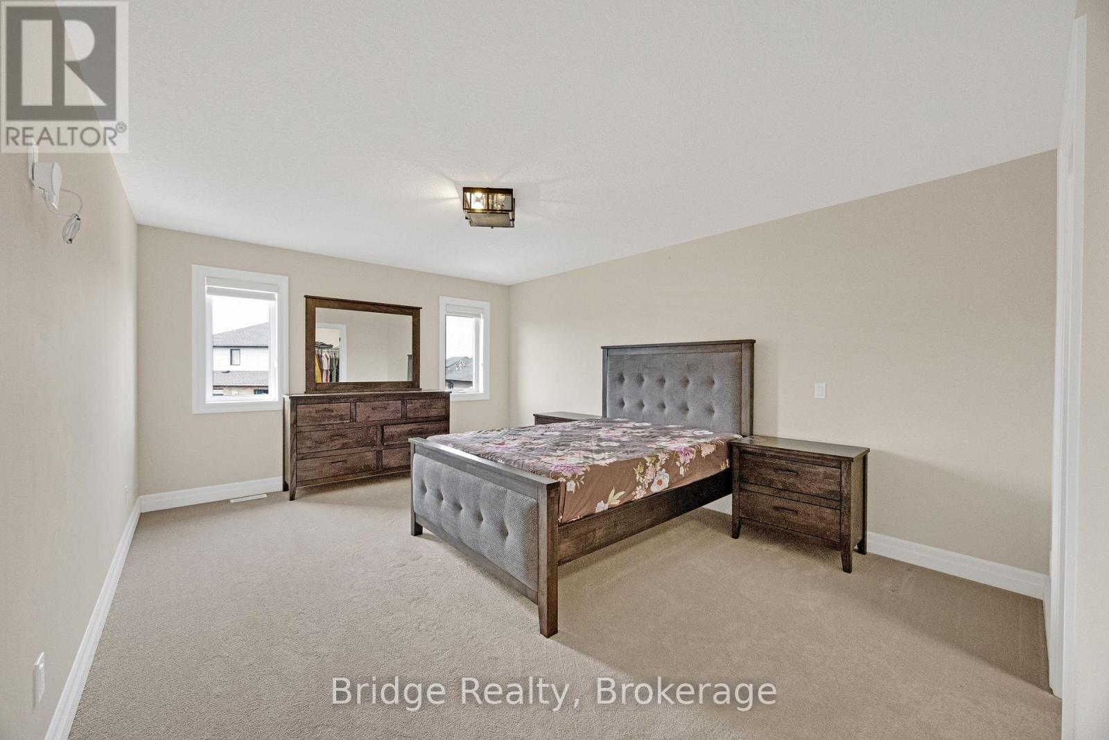 256 Tamarack Boulevard, Woodstock (Woodstock - North), Ontario  N4S 0E2 - Photo 32 - X12946980