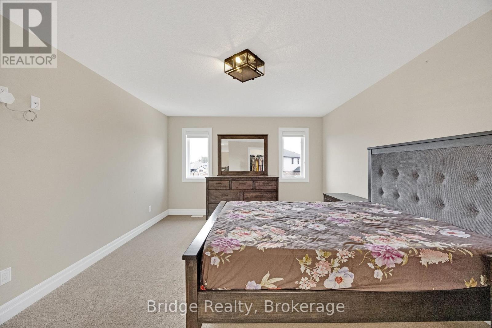 256 Tamarack Boulevard, Woodstock (Woodstock - North), Ontario  N4S 0E2 - Photo 33 - X12946980