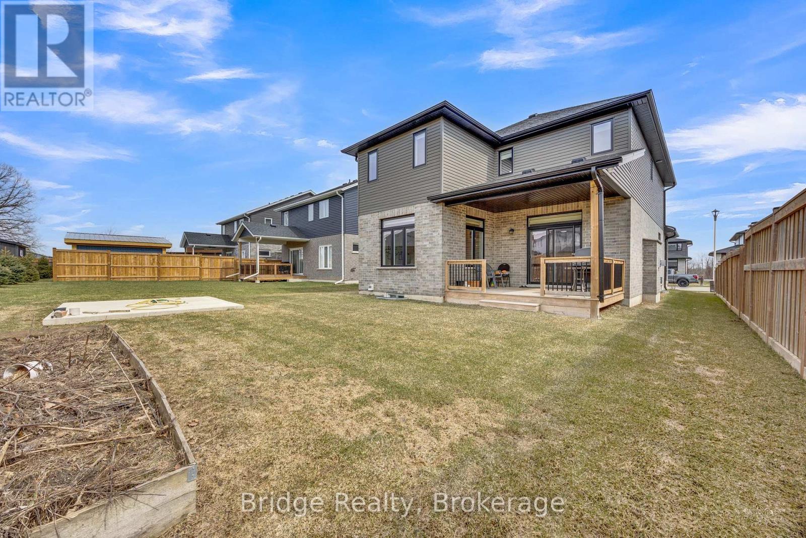 256 Tamarack Boulevard, Woodstock (Woodstock - North), Ontario  N4S 0E2 - Photo 41 - X12946980