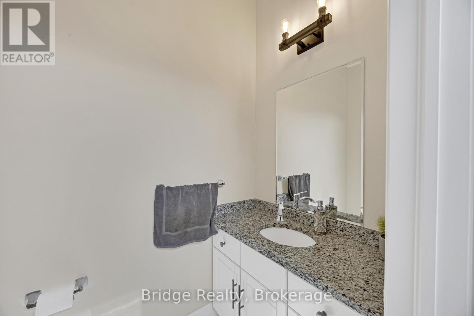 256 Tamarack Boulevard, Woodstock (Woodstock - North), Ontario  N4S 0E2 - Photo 6 - X12946980