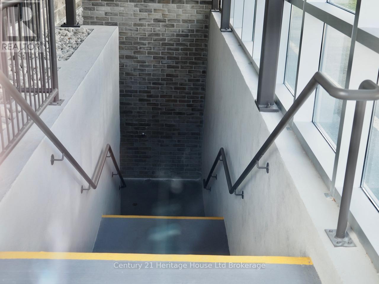 45 Metcalf Street, Woodstock (Woodstock - South), Ontario  N4S 3E6 - Photo 8 - X12947296