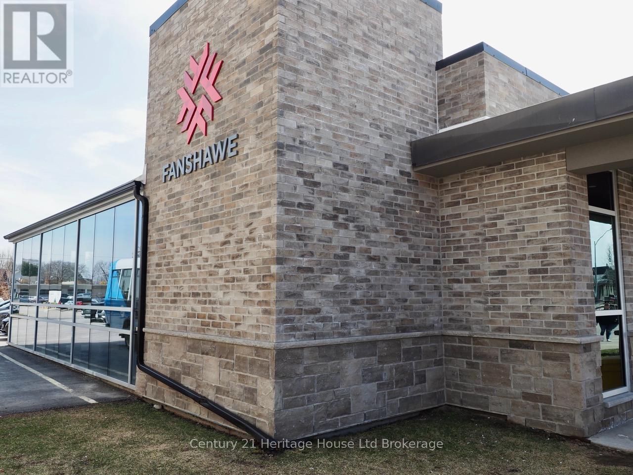 45 Metcalf Street, Woodstock (Woodstock - South), Ontario  N4S 3E6 - Photo 9 - X12947296