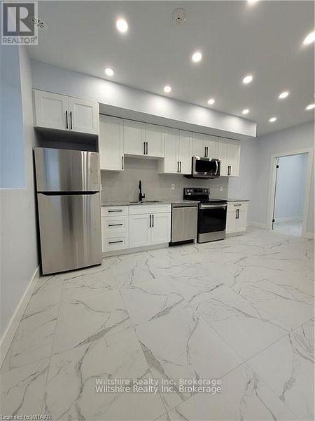 7 - 14 Glendale Drive, Tillsonburg, Ontario  N4G 1J2 - Photo 4 - X12949828