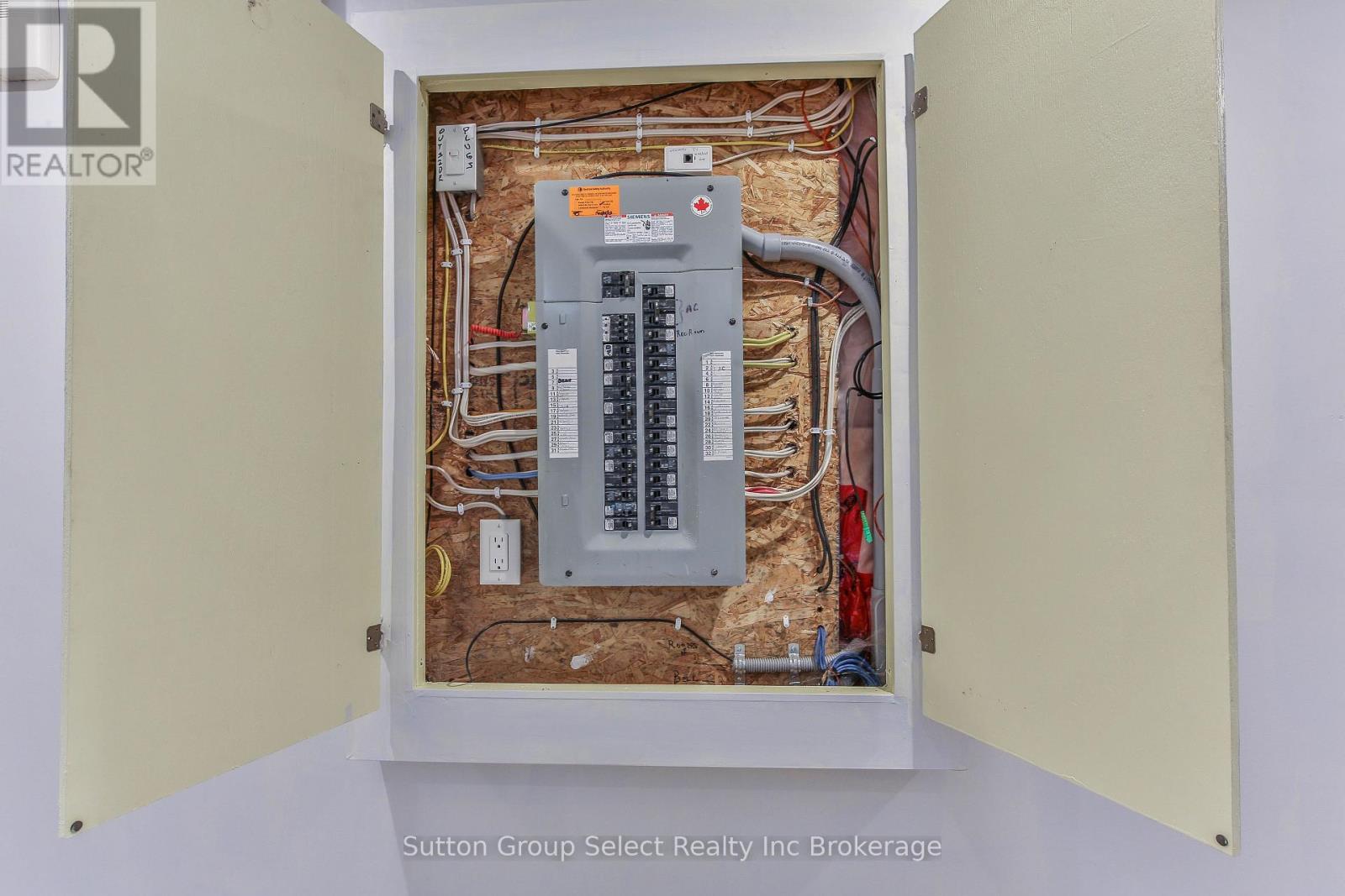 504 Baldwin Crescent, Woodstock (Woodstock - North), Ontario  N4T 0G6 - Photo 31 - X12951262