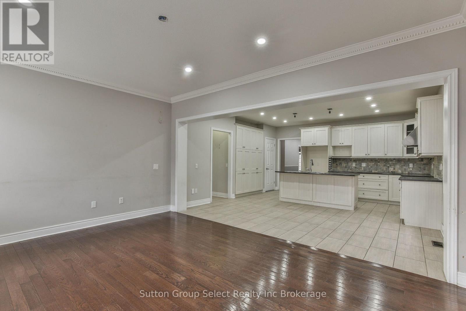 504 Baldwin Crescent, Woodstock (Woodstock - North), Ontario  N4T 0G6 - Photo 4 - X12951262