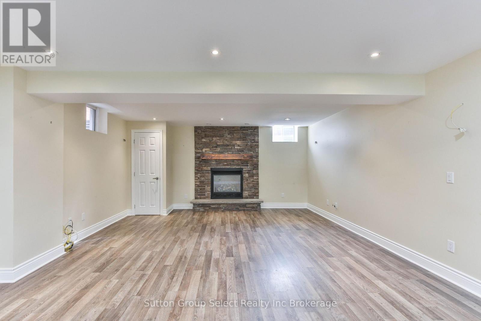 504 Baldwin Crescent, Woodstock (Woodstock - North), Ontario  N4T 0G6 - Photo 5 - X12951262