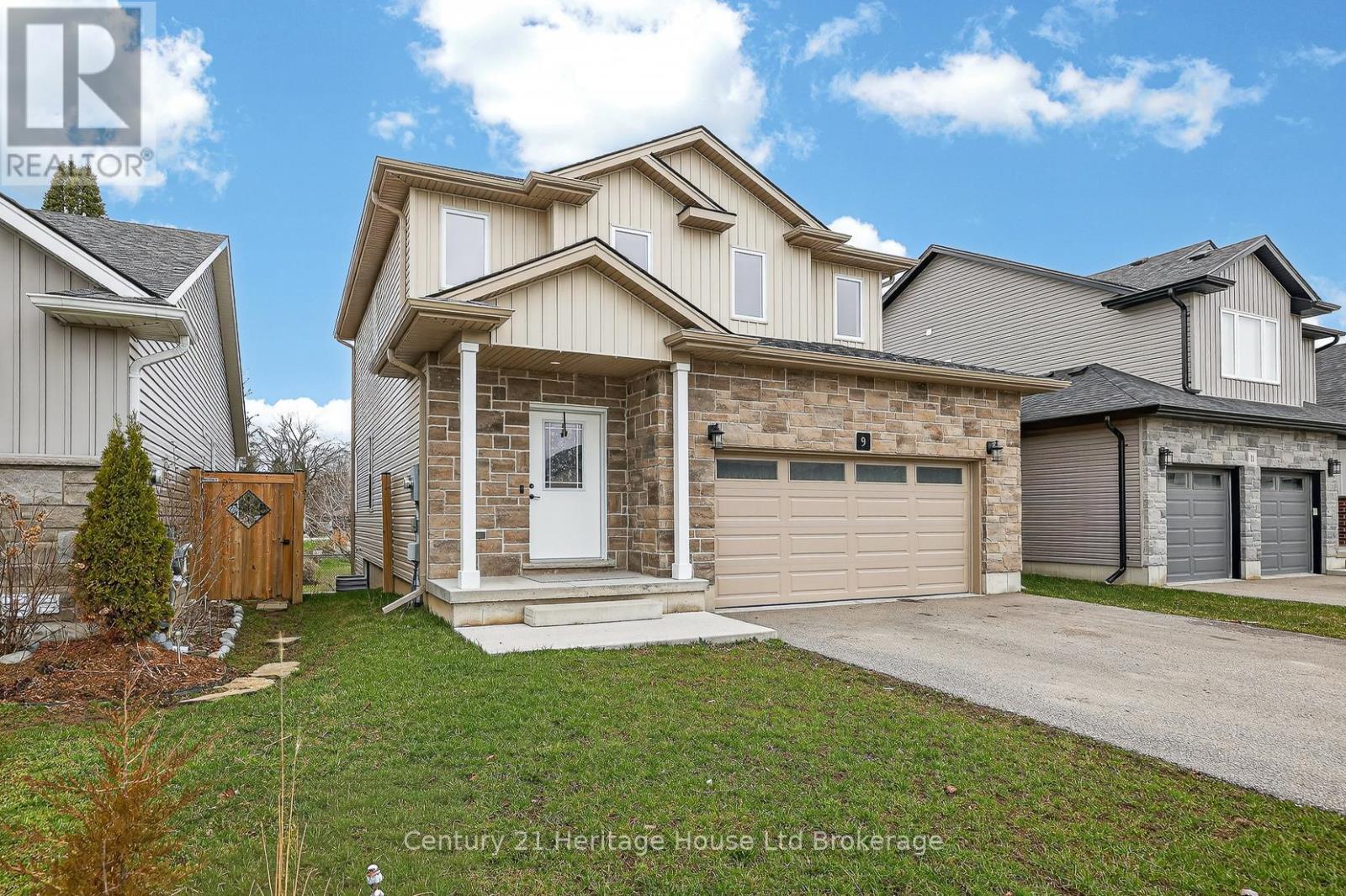 9 Reeves Road, Ingersoll (Ingersoll - South), Ontario  N5C 0E1 - Photo 4 - X12953118