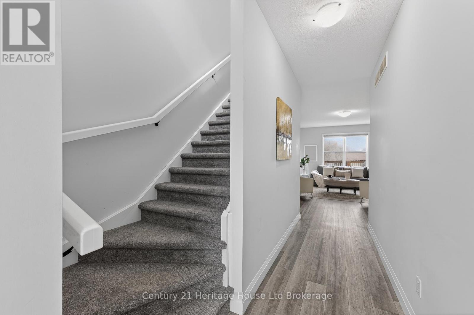 9 Reeves Road, Ingersoll (Ingersoll - South), Ontario  N5C 0E1 - Photo 6 - X12953118