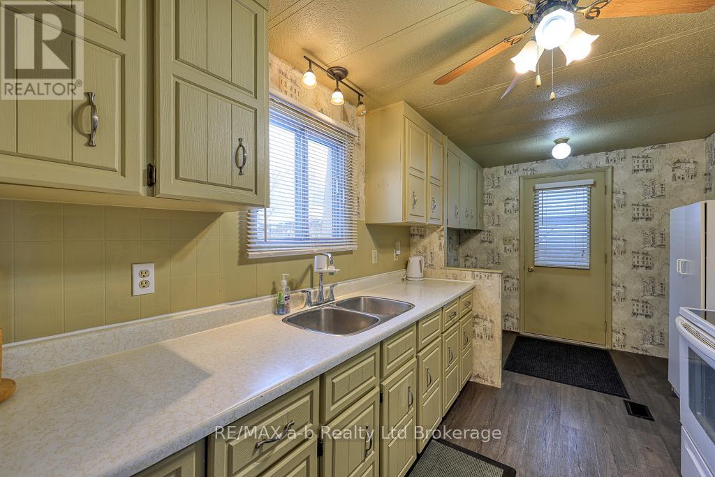 63 - 746112 Township Road 4, Blandford-Blenheim (Forest Estates), Ontario  N4S 7V9 - Photo 9 - X12954394