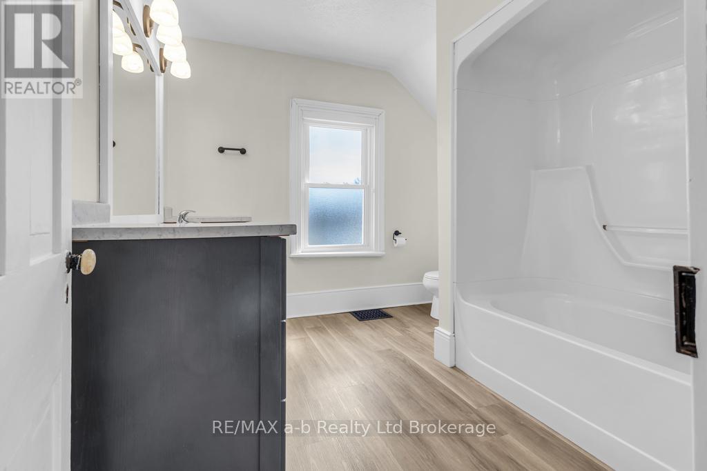 641 Main Street N, Norwich (Burgessville), Ontario  N0J 1C0 - Photo 27 - X12955026