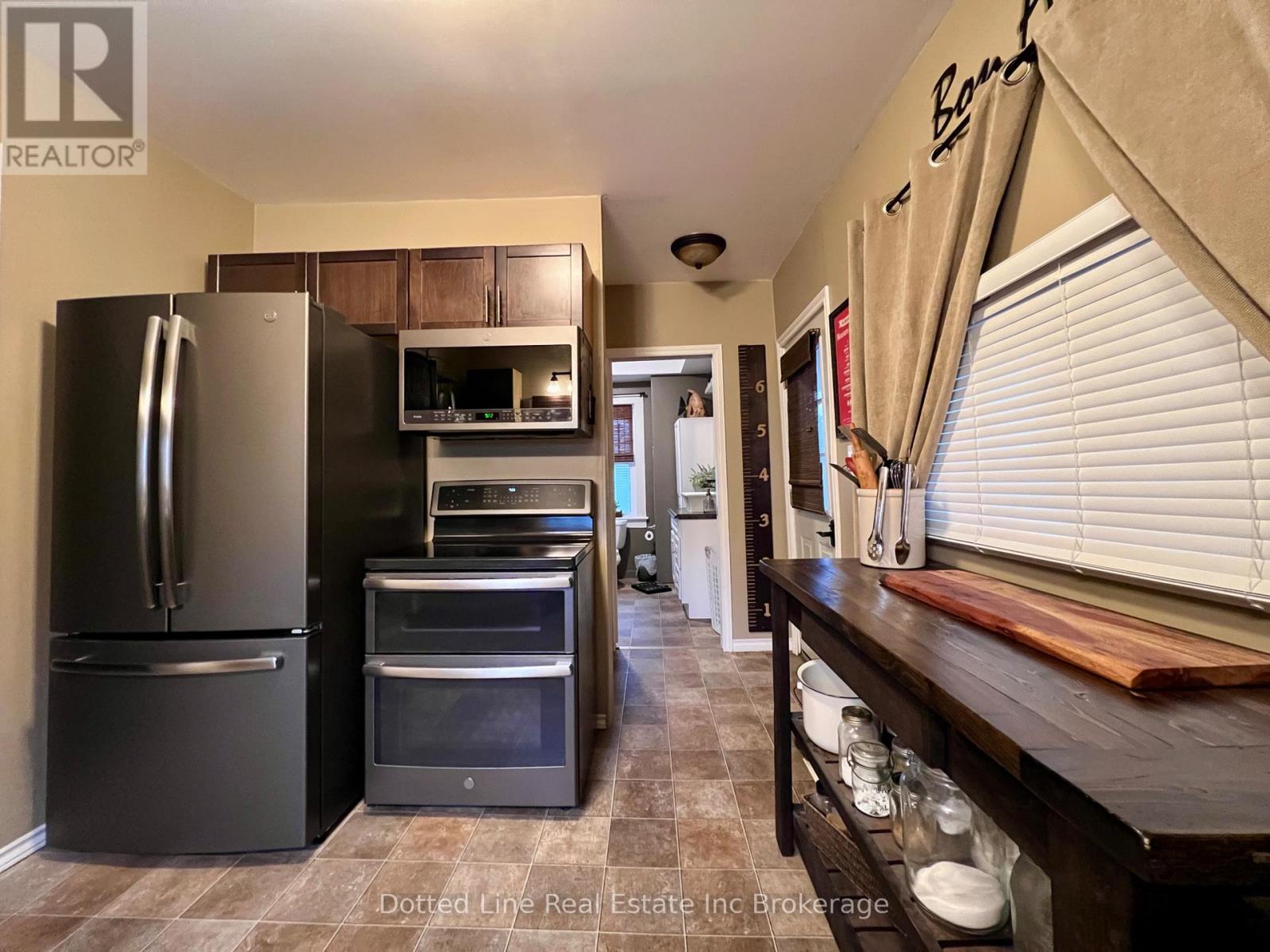 19 Wolf Street, Tillsonburg, Ontario  N4G 1S2 - Photo 5 - X12957212