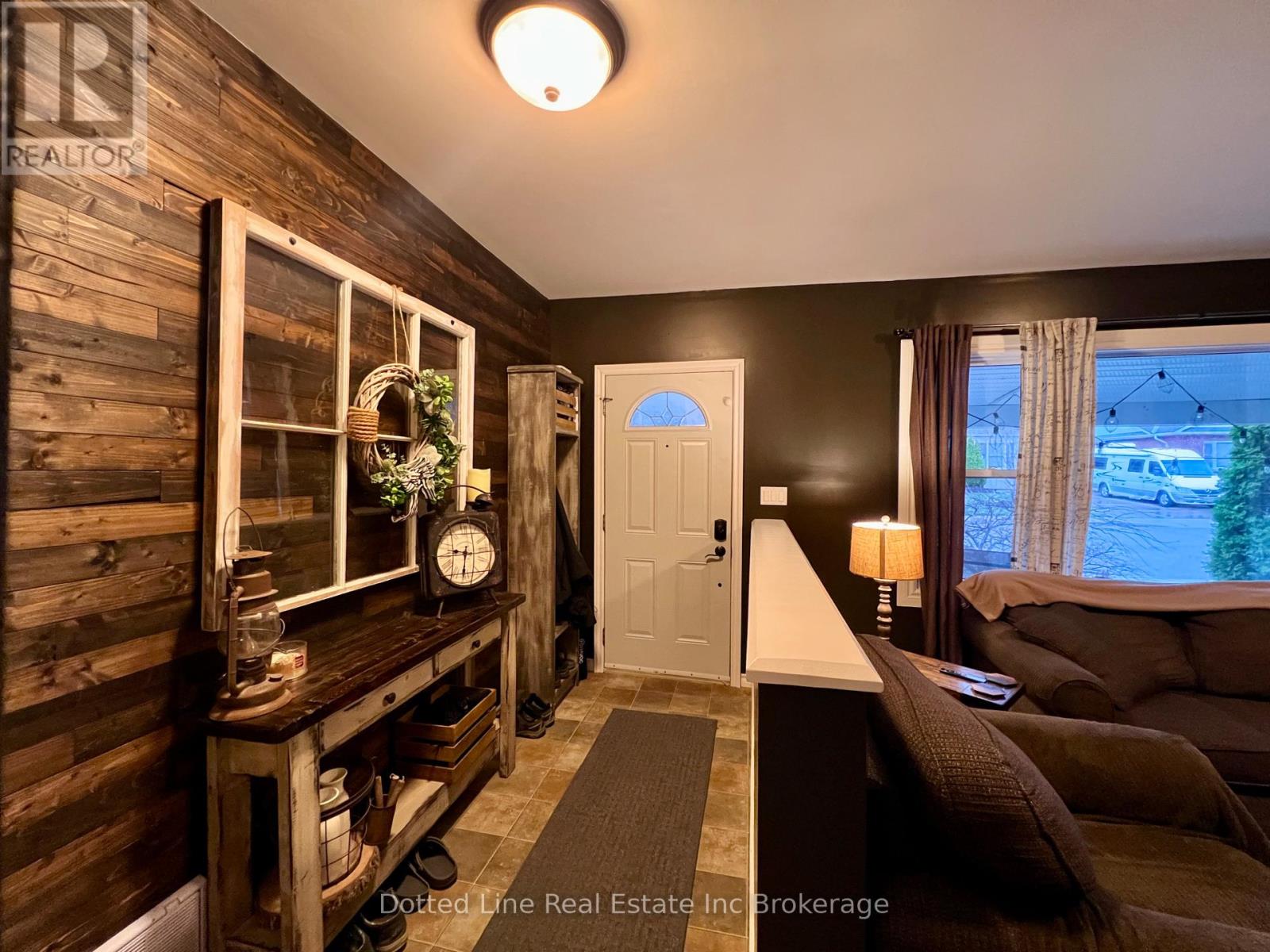 19 Wolf Street, Tillsonburg, Ontario  N4G 1S2 - Photo 6 - X12957212