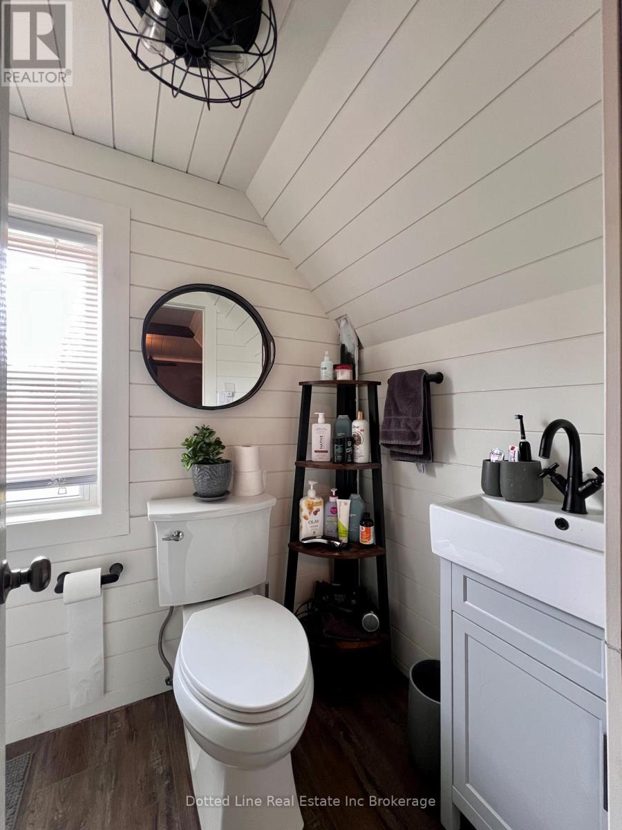 19 Wolf Street, Tillsonburg, Ontario  N4G 1S2 - Photo 9 - X12957212