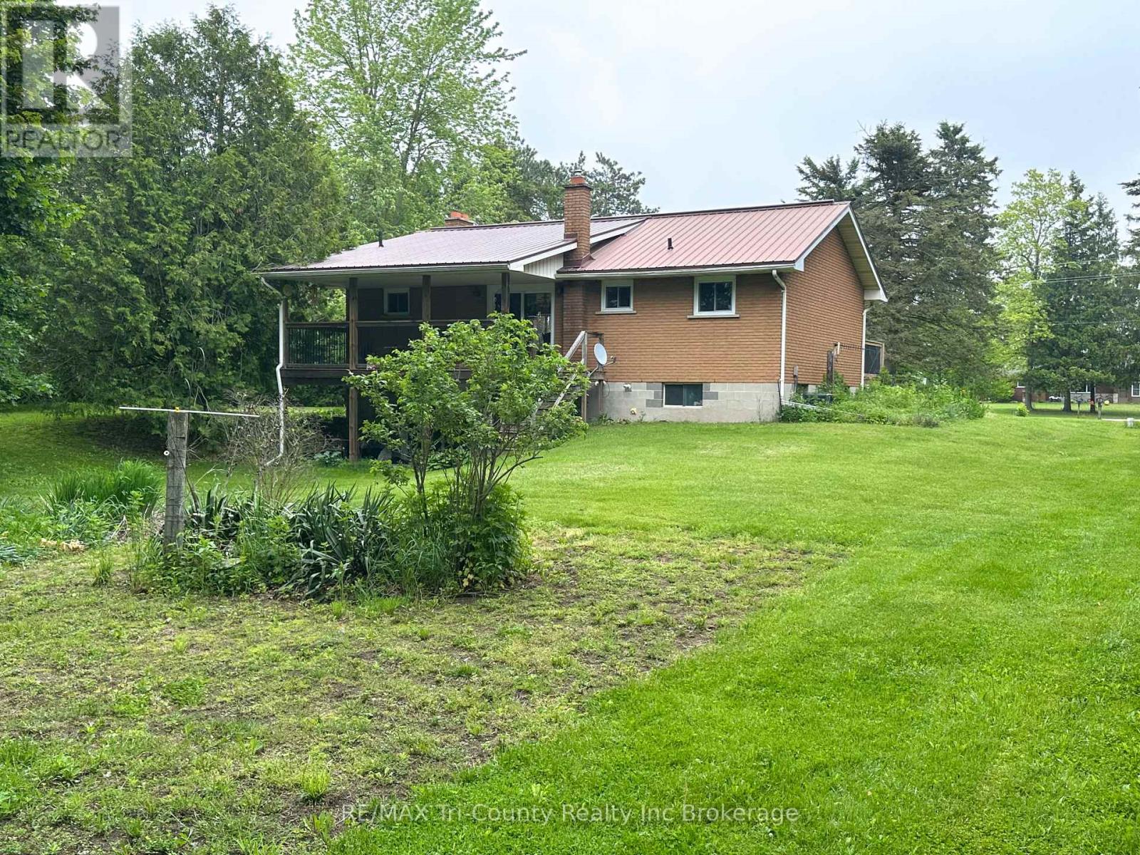 889 Norfolk County 28 Road, Norfolk, Ontario  N0E 1G0 - Photo 3 - X12958364