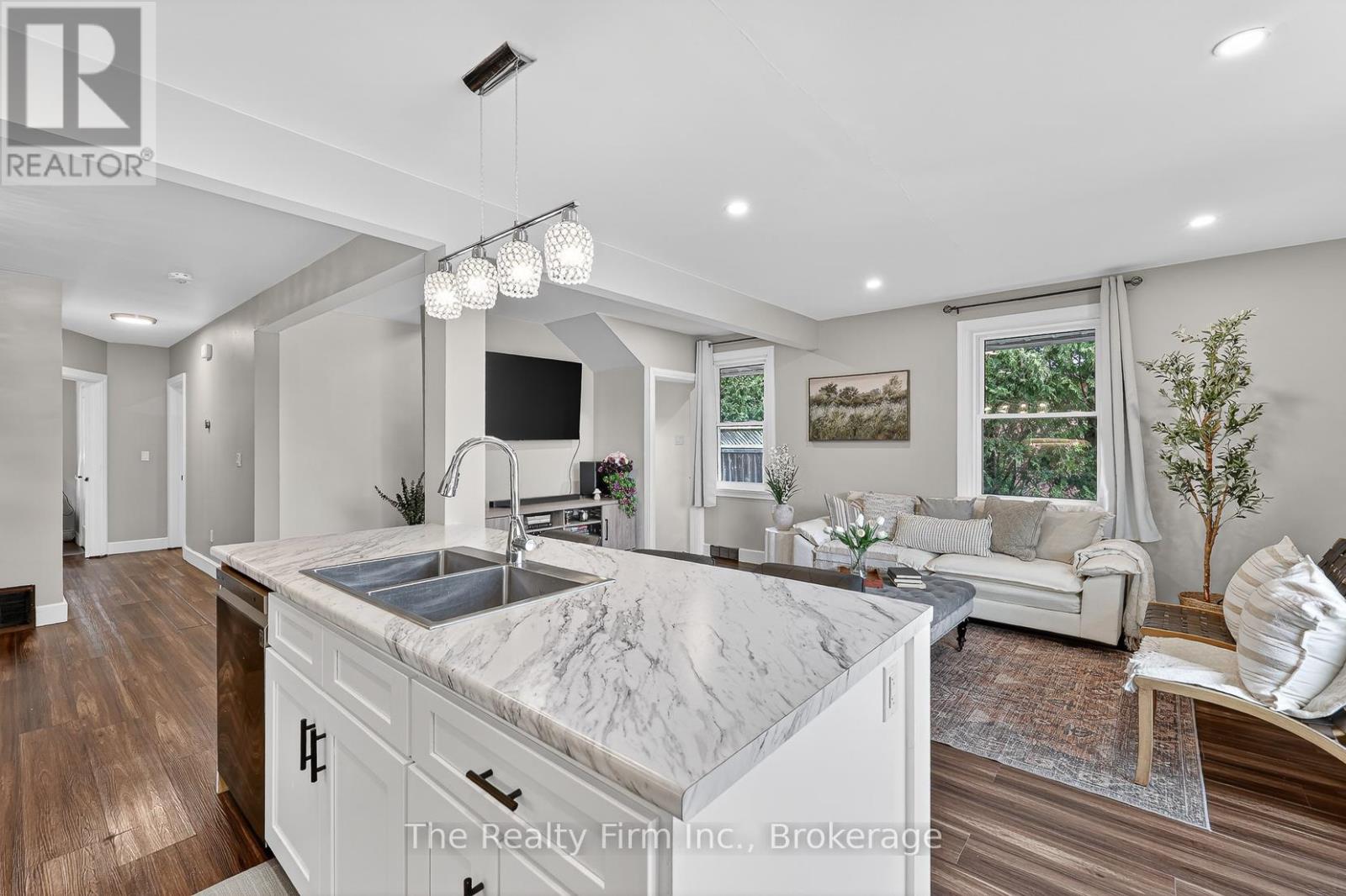 105 King Street E, Ingersoll (Ingersoll - South), Ontario  N5C 1G8 - Photo 12 - X12959296