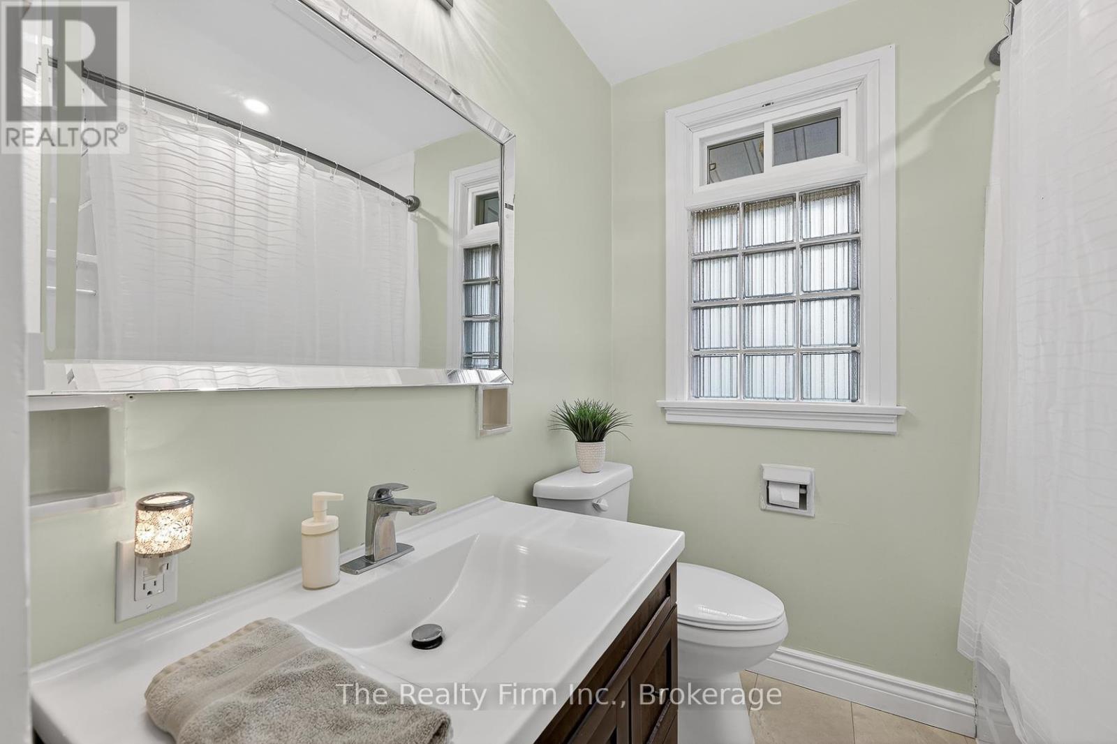 105 King Street E, Ingersoll (Ingersoll - South), Ontario  N5C 1G8 - Photo 19 - X12959296