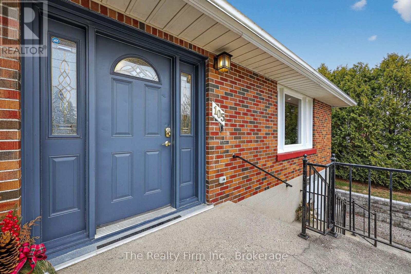 105 King Street E, Ingersoll (Ingersoll - South), Ontario  N5C 1G8 - Photo 5 - X12959296