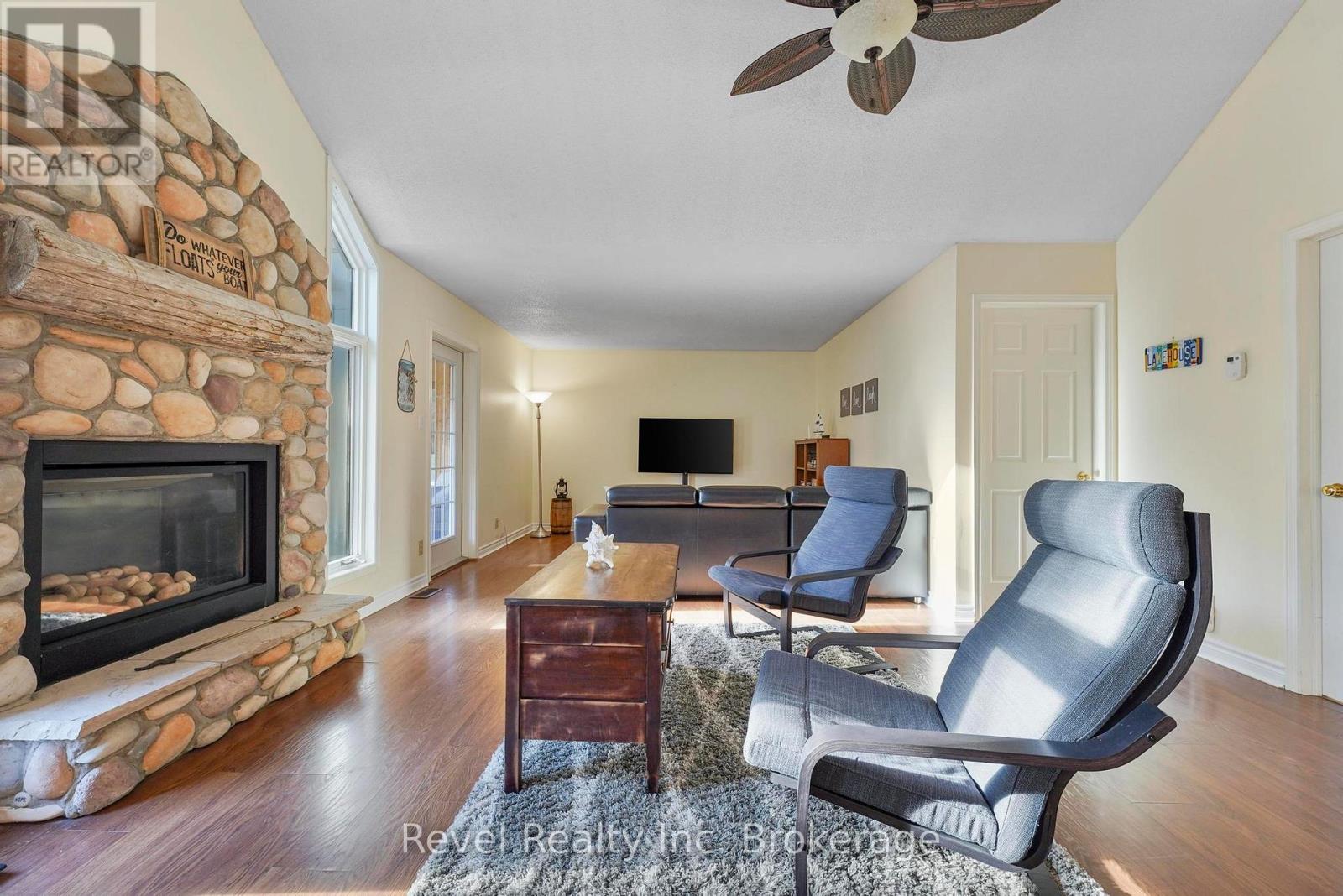 71842 Sunview Avenue, Bluewater (Hay), Ontario  N0M 2T0 - Photo 12 - X12960138