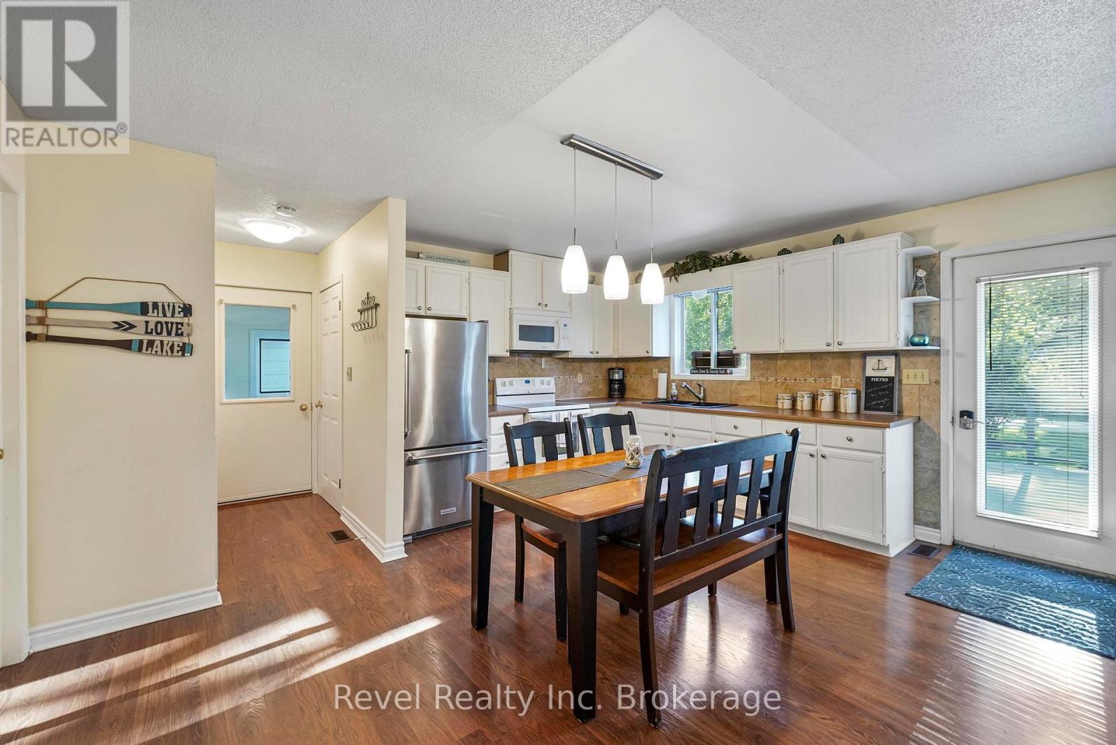 71842 Sunview Avenue, Bluewater (Hay), Ontario  N0M 2T0 - Photo 14 - X12960138