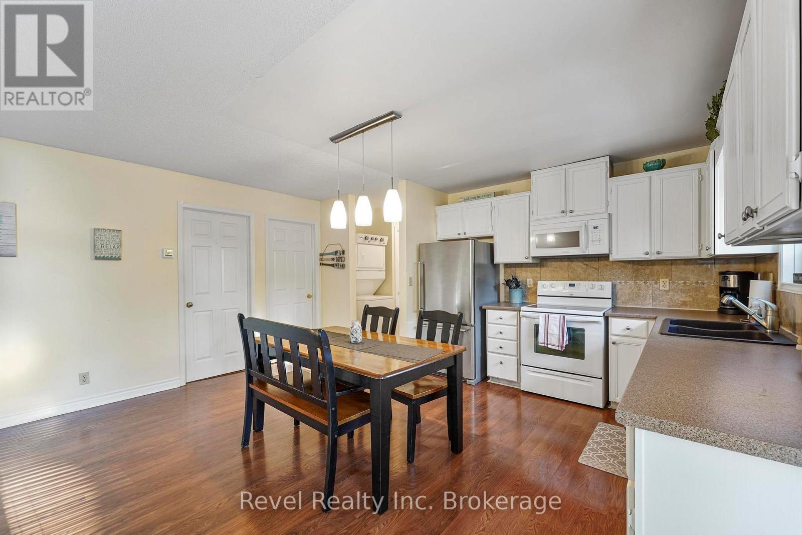 71842 Sunview Avenue, Bluewater (Hay), Ontario  N0M 2T0 - Photo 15 - X12960138