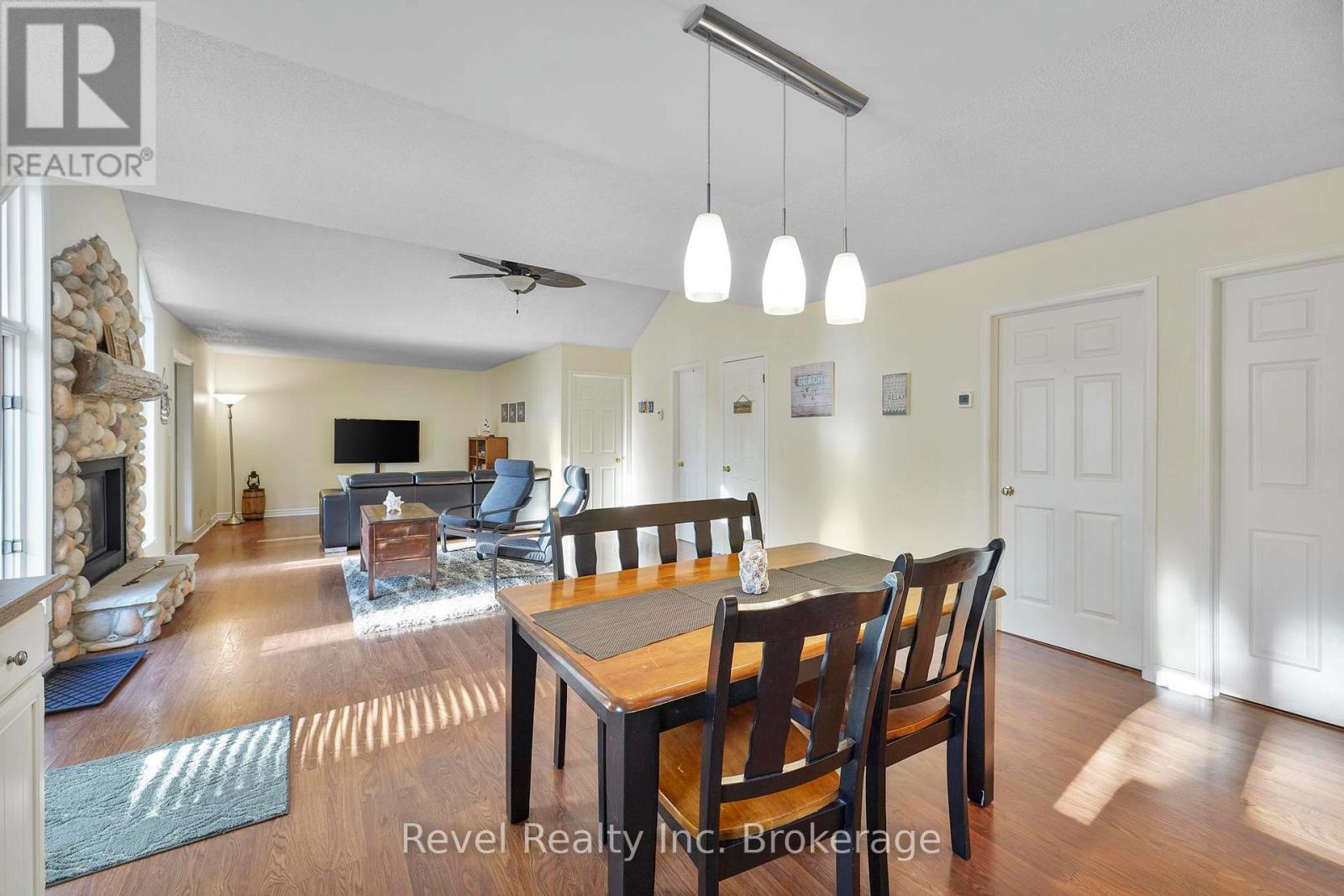 71842 Sunview Avenue, Bluewater (Hay), Ontario  N0M 2T0 - Photo 17 - X12960138