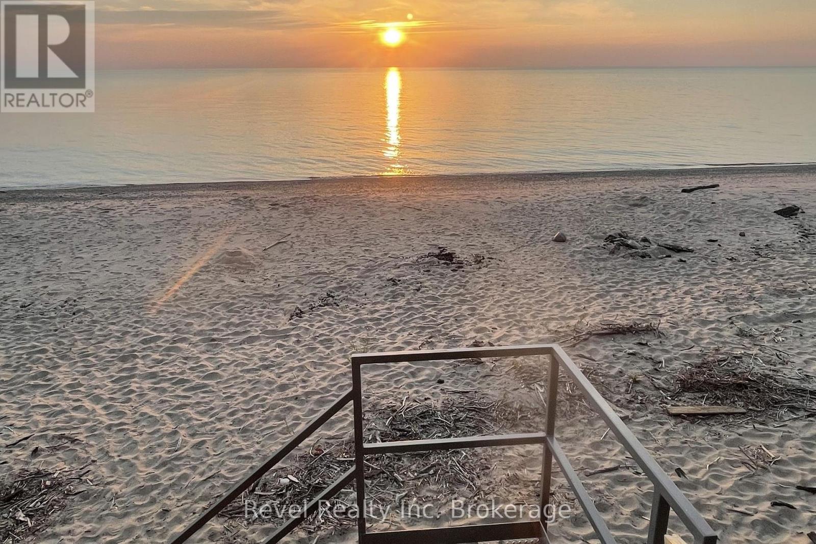 71842 Sunview Avenue, Bluewater (Hay), Ontario  N0M 2T0 - Photo 47 - X12960138