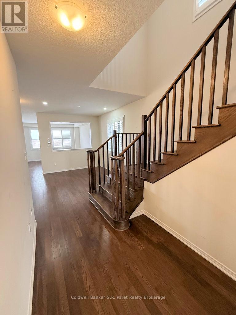 183 Athens Street, Haldimand, Ontario  N0A 1H0 - Photo 5 - X12960290