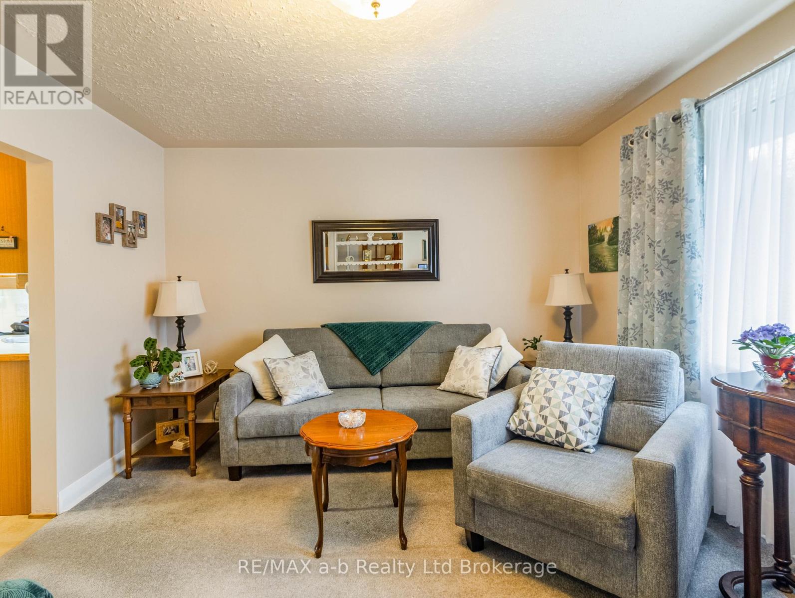 219 Bowerhill Road, Woodstock (Woodstock - South), Ontario  N4S 2N5 - Photo 10 - X12961102