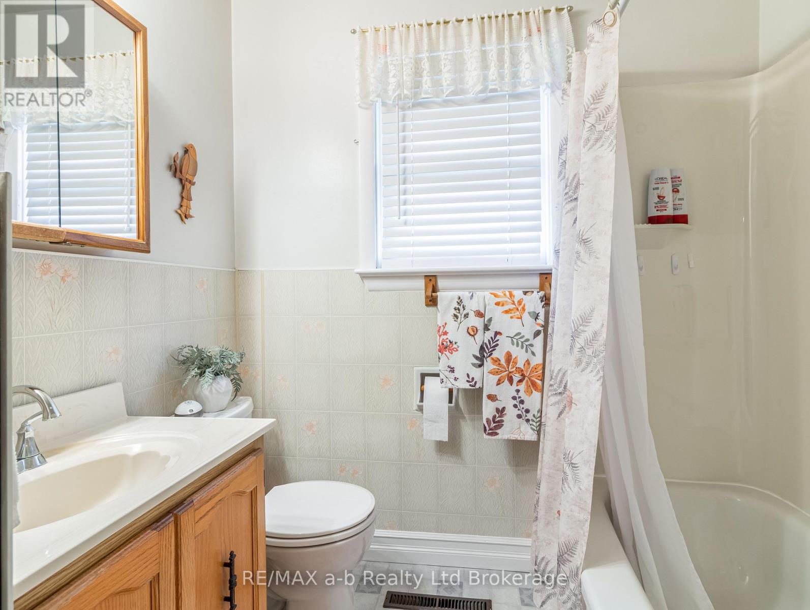 219 Bowerhill Road, Woodstock (Woodstock - South), Ontario  N4S 2N5 - Photo 11 - X12961102