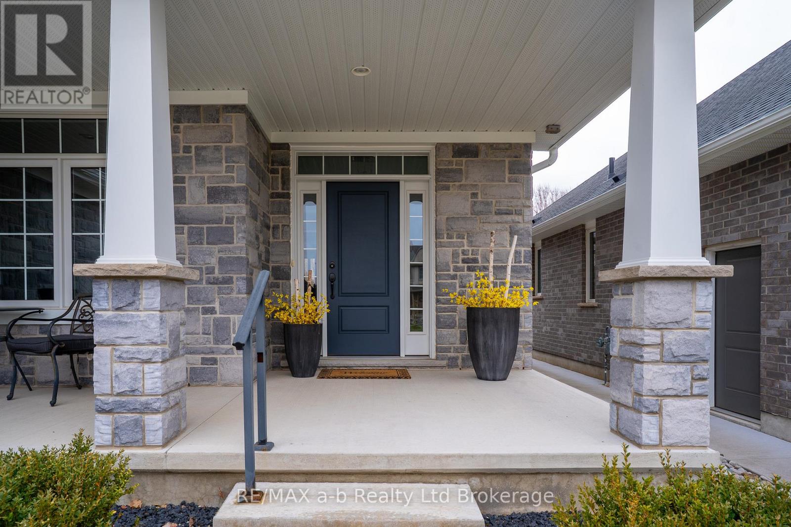 30 Brookside Lane, Tillsonburg, Ontario  N4G 0A1 - Photo 3 - X12961174