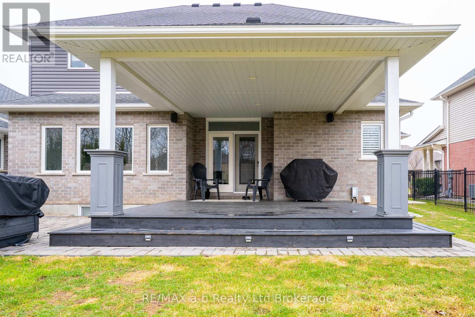 30 Brookside Lane, Tillsonburg, Ontario  N4G 0A1 - Photo 5 - X12961174