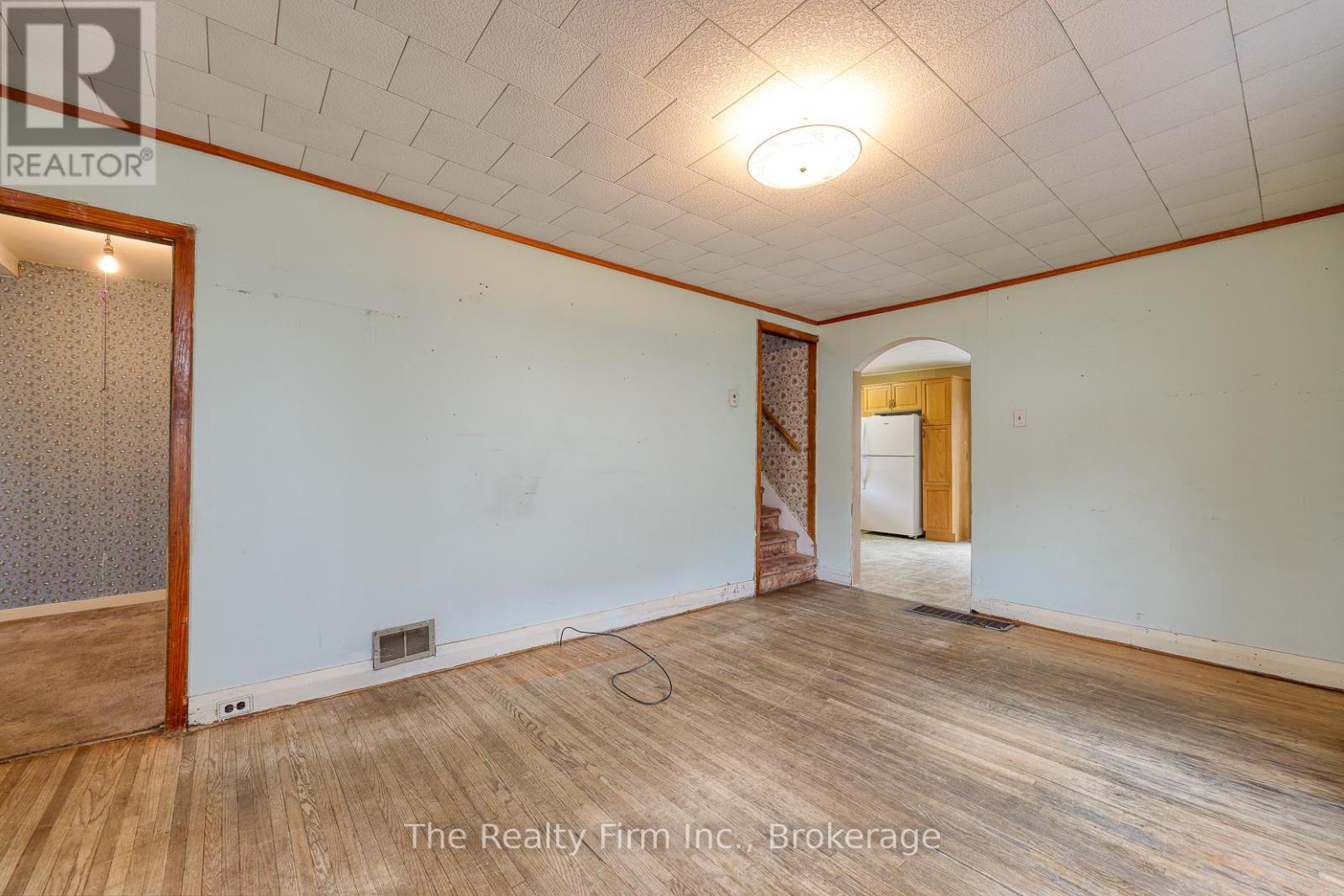 52 Huron Street, Woodstock (Woodstock - North), Ontario  N4S 6Z3 - Photo 10 - X12962790