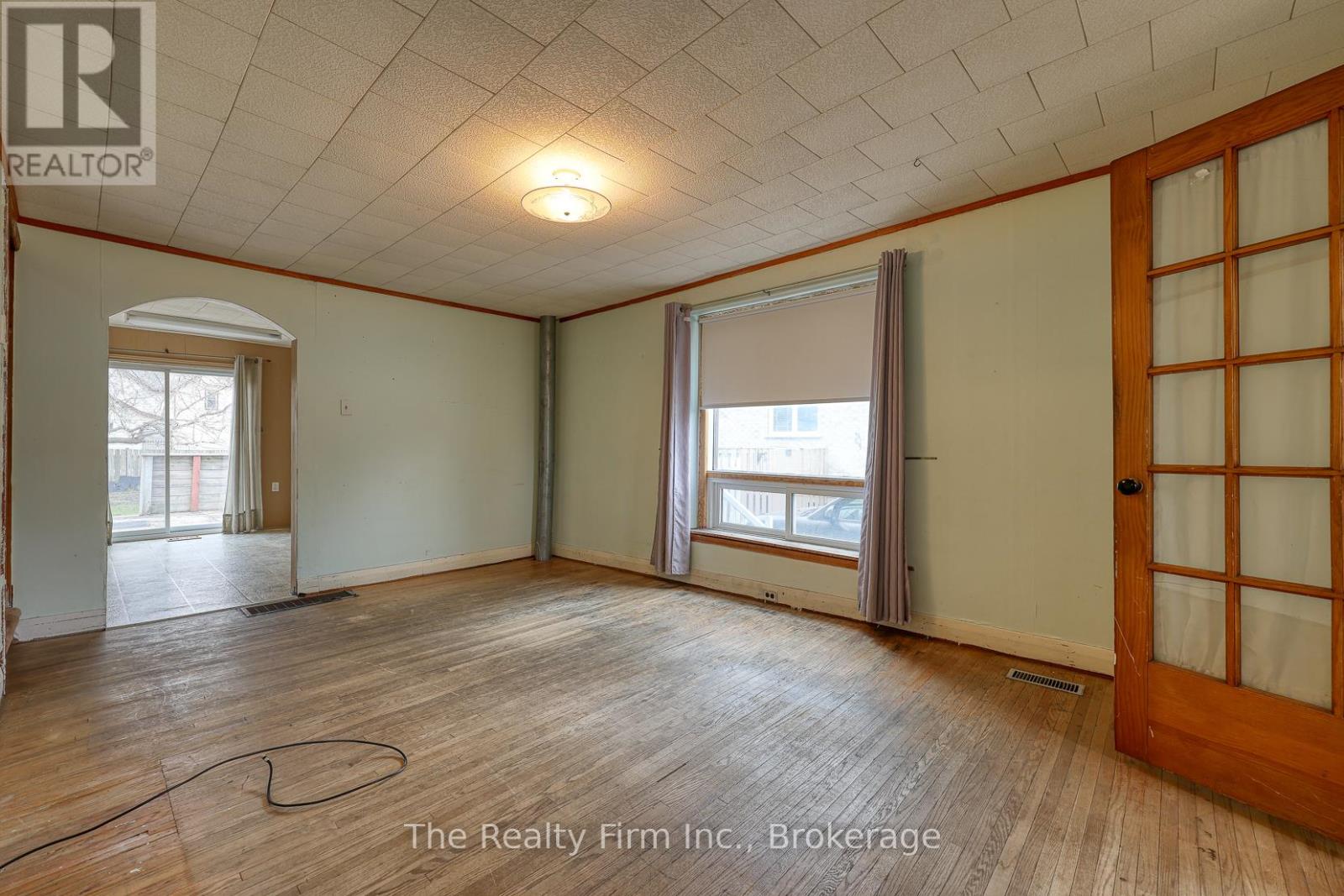 52 Huron Street, Woodstock (Woodstock - North), Ontario  N4S 6Z3 - Photo 11 - X12962790