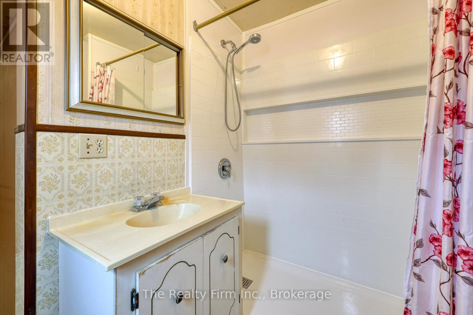 52 Huron Street, Woodstock (Woodstock - North), Ontario  N4S 6Z3 - Photo 15 - X12962790