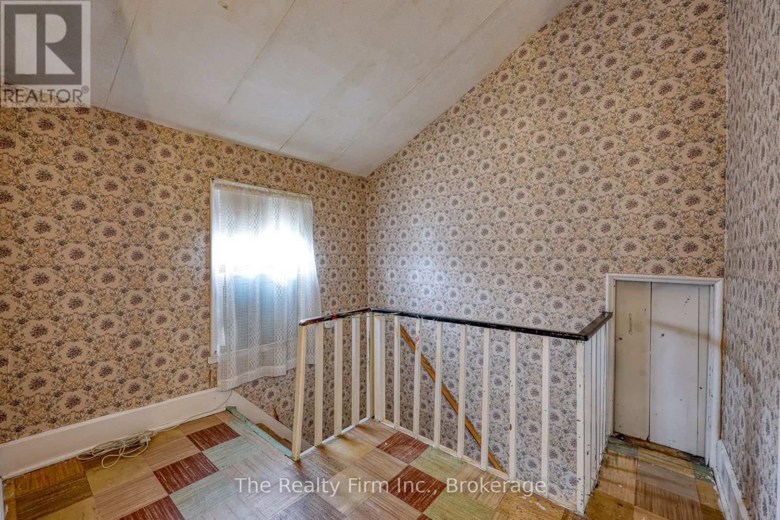 52 Huron Street, Woodstock (Woodstock - North), Ontario  N4S 6Z3 - Photo 17 - X12962790