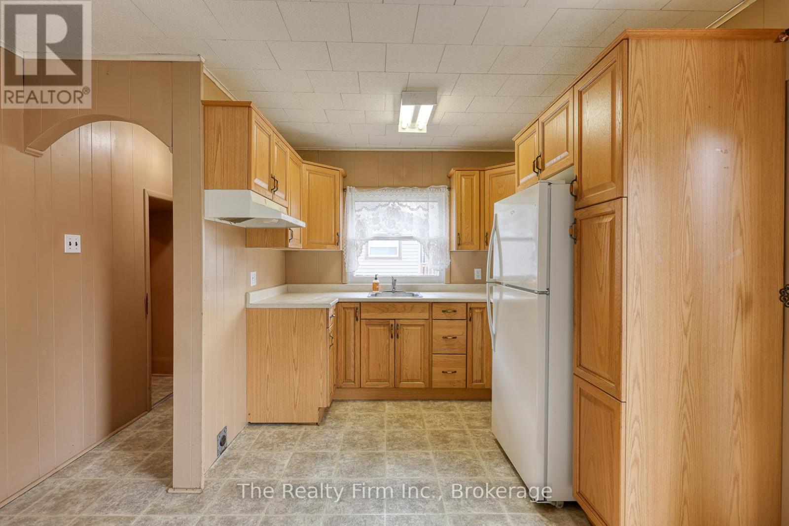 52 Huron Street, Woodstock (Woodstock - North), Ontario  N4S 6Z3 - Photo 5 - X12962790