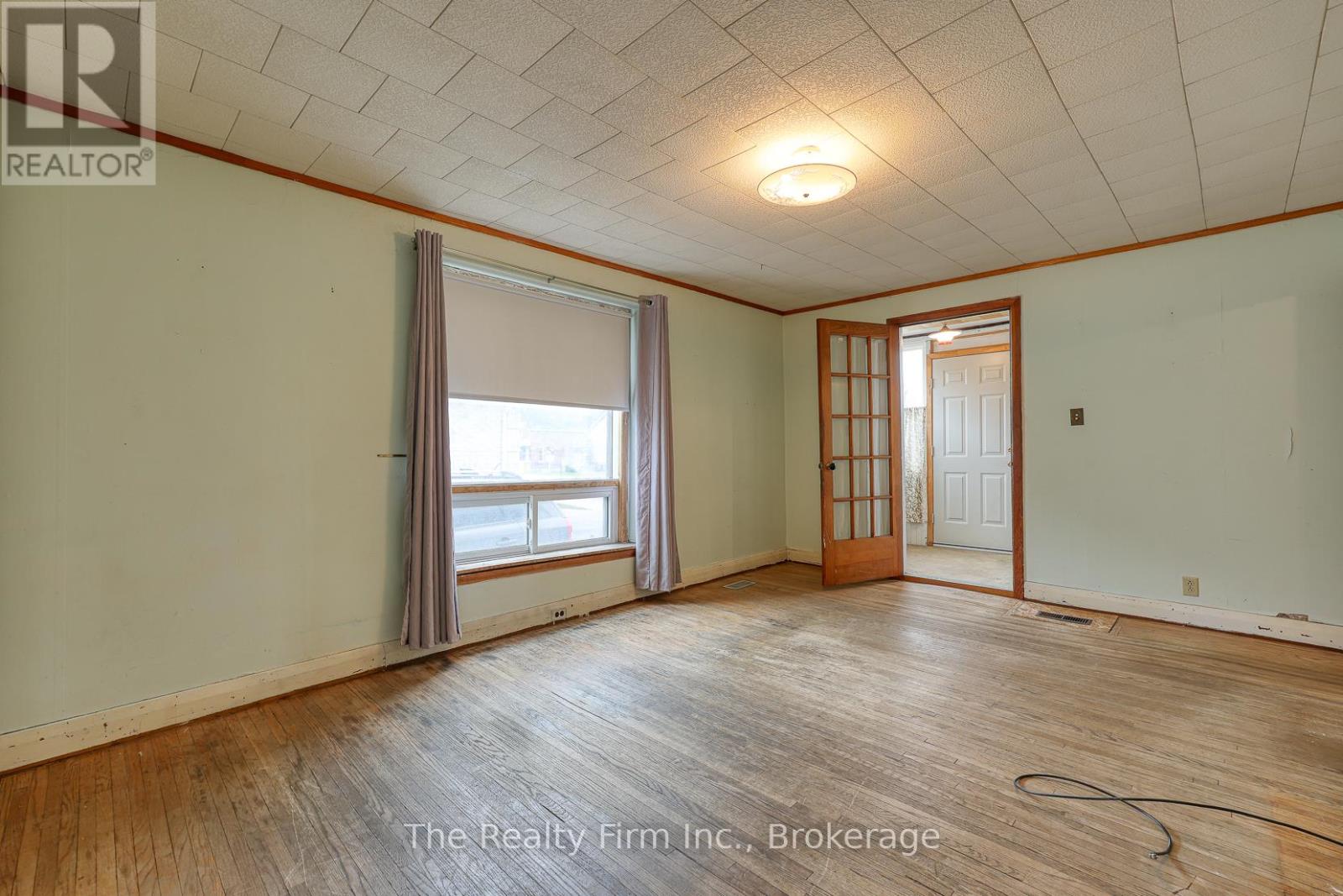 52 Huron Street, Woodstock (Woodstock - North), Ontario  N4S 6Z3 - Photo 9 - X12962790