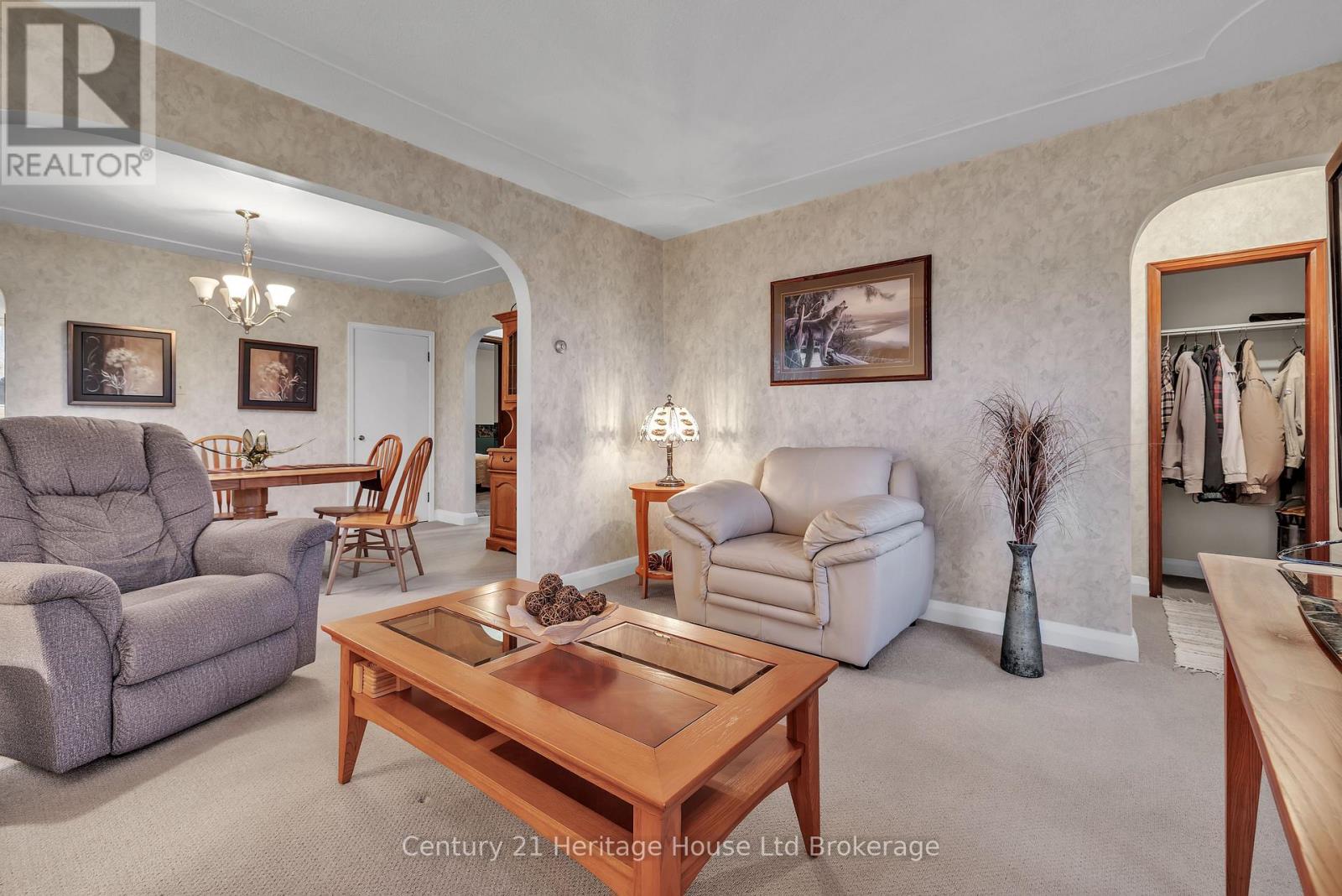 3040 Sandhills Road, Wilmot, Ontario  N3A 2V7 - Photo 3 - X12963756