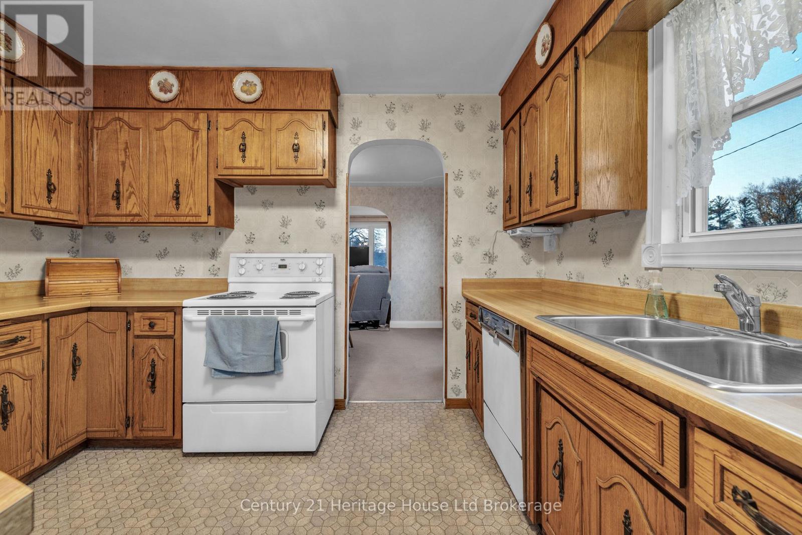 3040 Sandhills Road, Wilmot, Ontario  N3A 2V7 - Photo 6 - X12963756