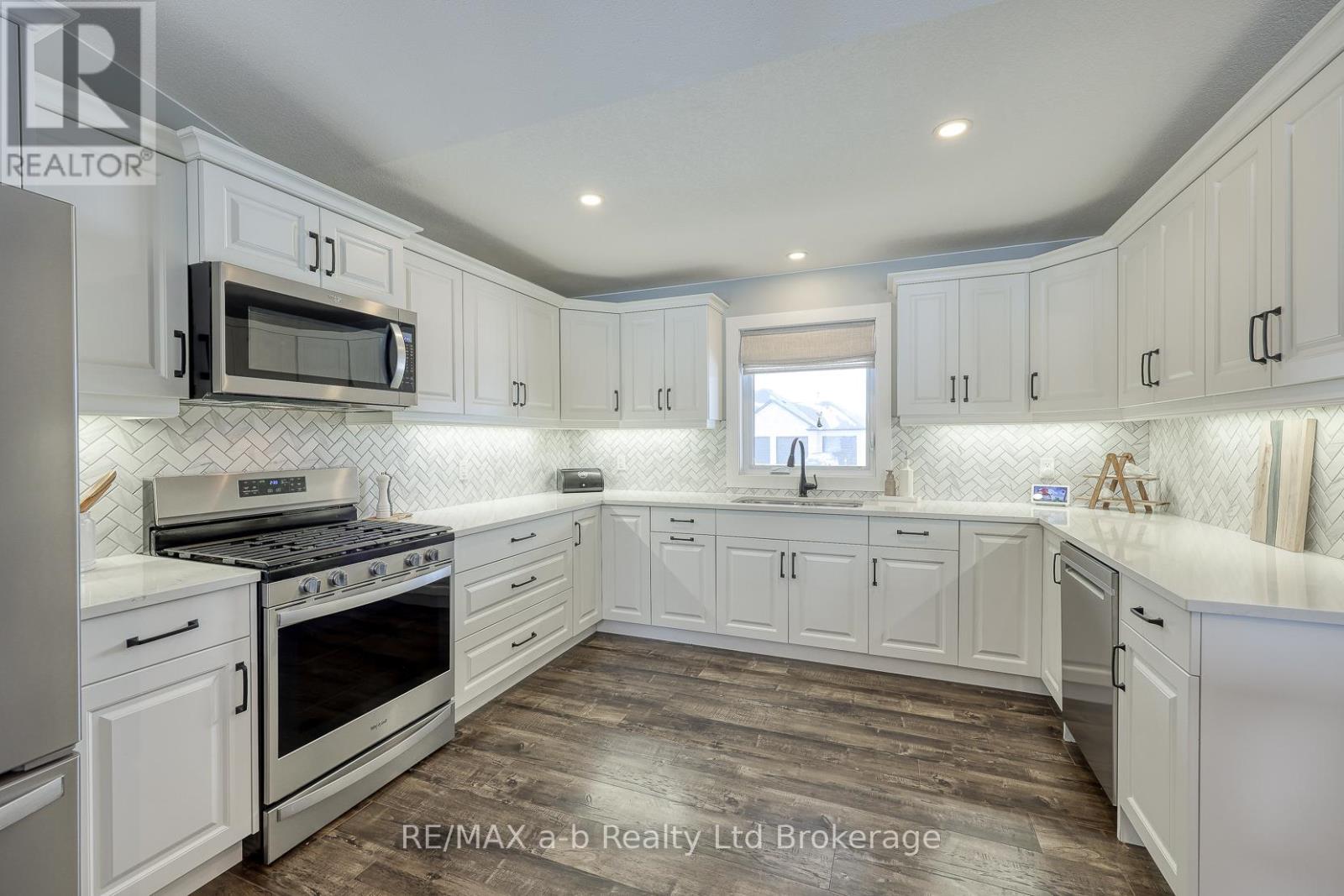 49286 Ashland Avenue, Malahide (Lyons), Ontario  N0L 2J0 - Photo 13 - X12963962