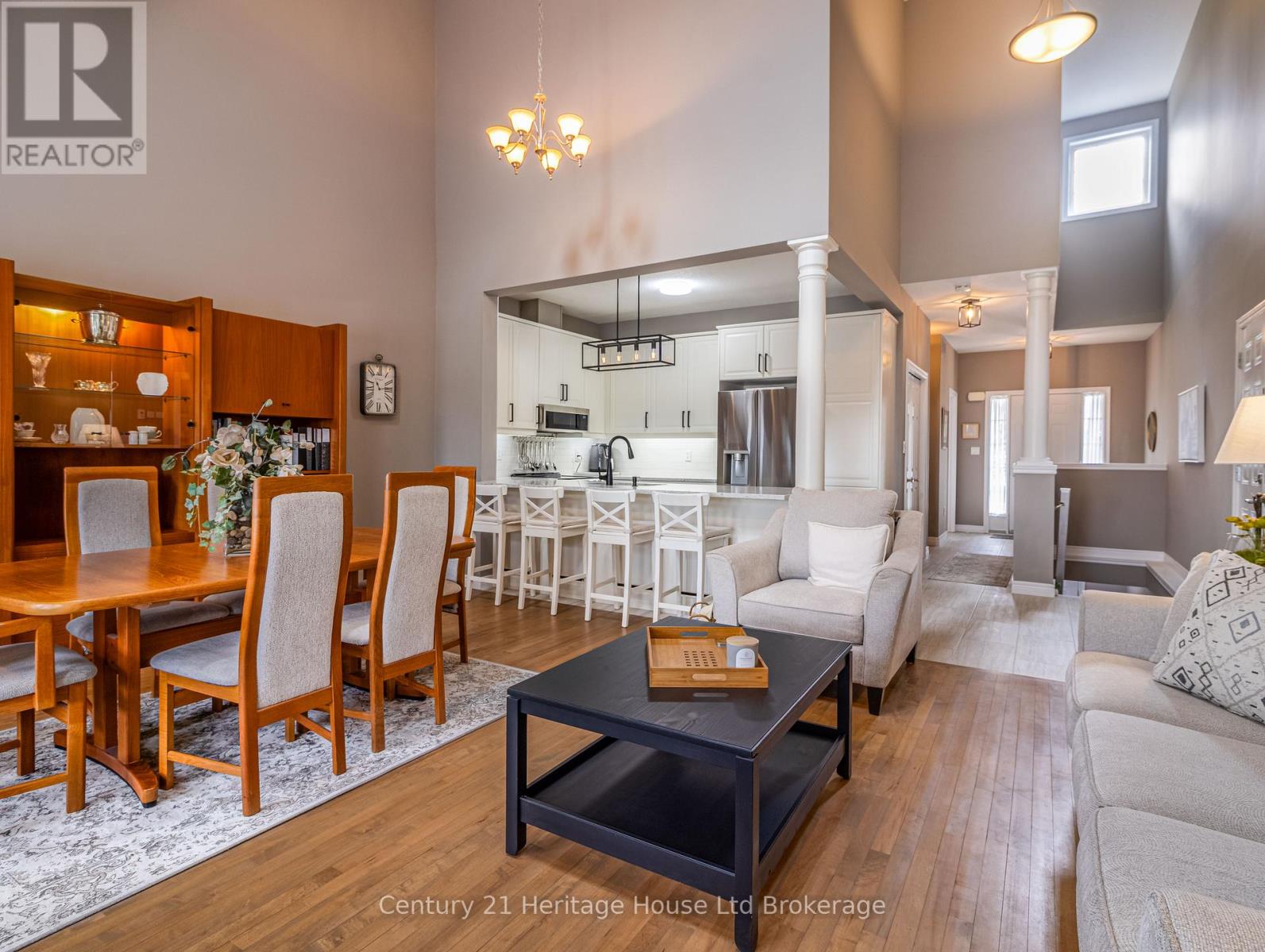 735 Garden Court Crescent, Woodstock (Woodstock - North), Ontario  N4T 0A2 - Photo 4 - X12966010