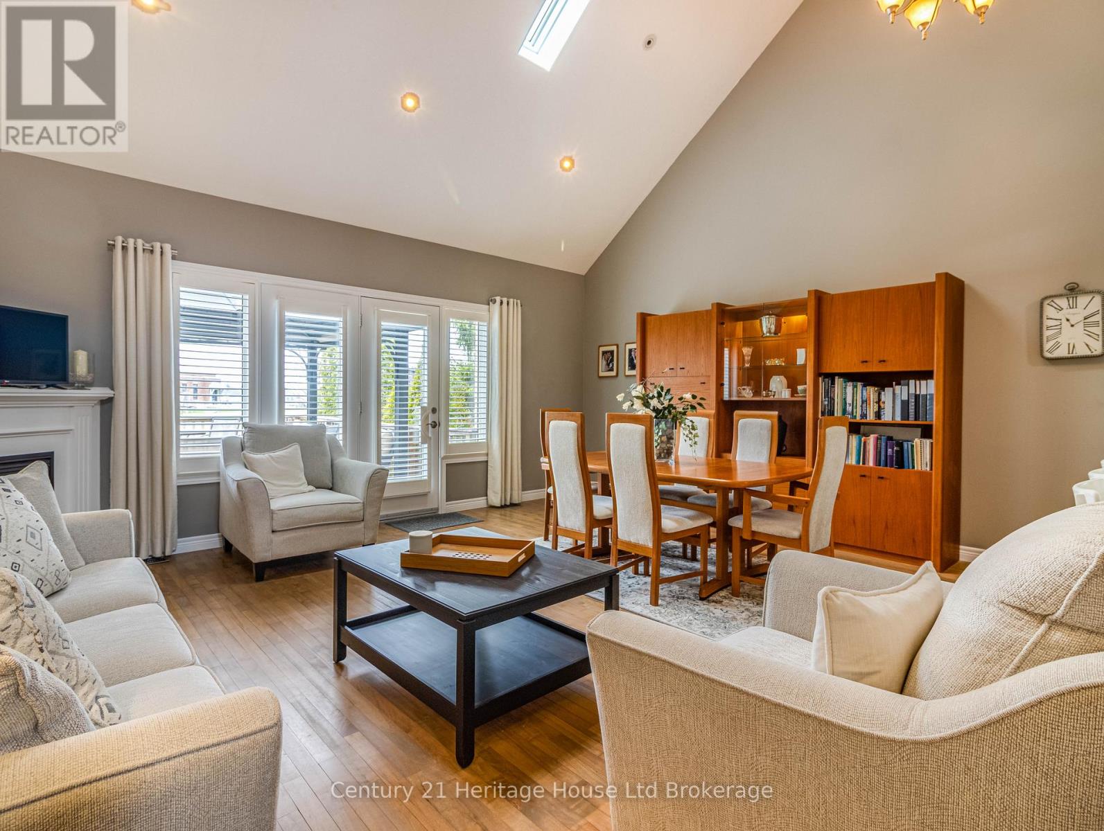 735 Garden Court Crescent, Woodstock (Woodstock - North), Ontario  N4T 0A2 - Photo 6 - X12966010