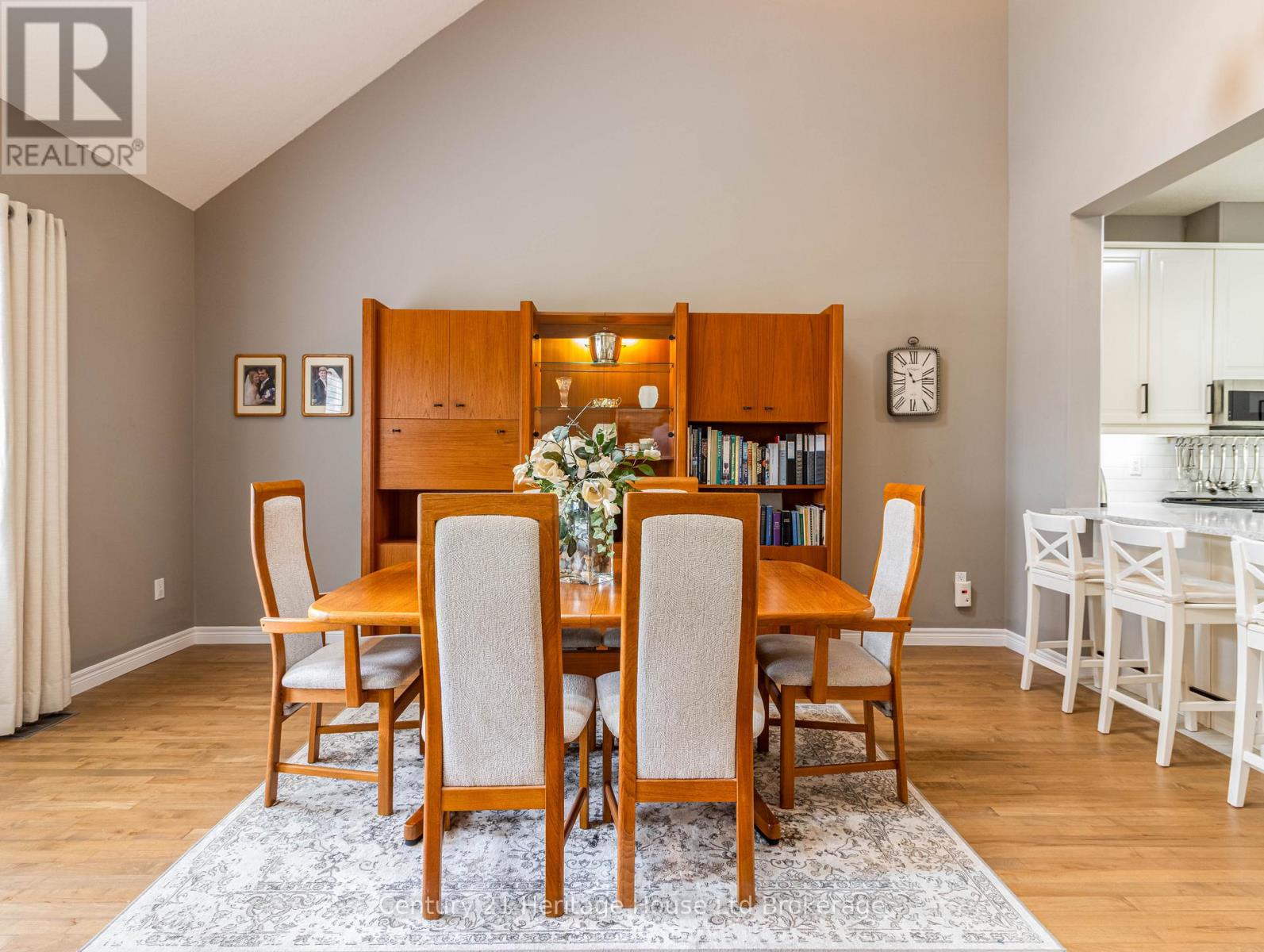 735 Garden Court Crescent, Woodstock (Woodstock - North), Ontario  N4T 0A2 - Photo 7 - X12966010