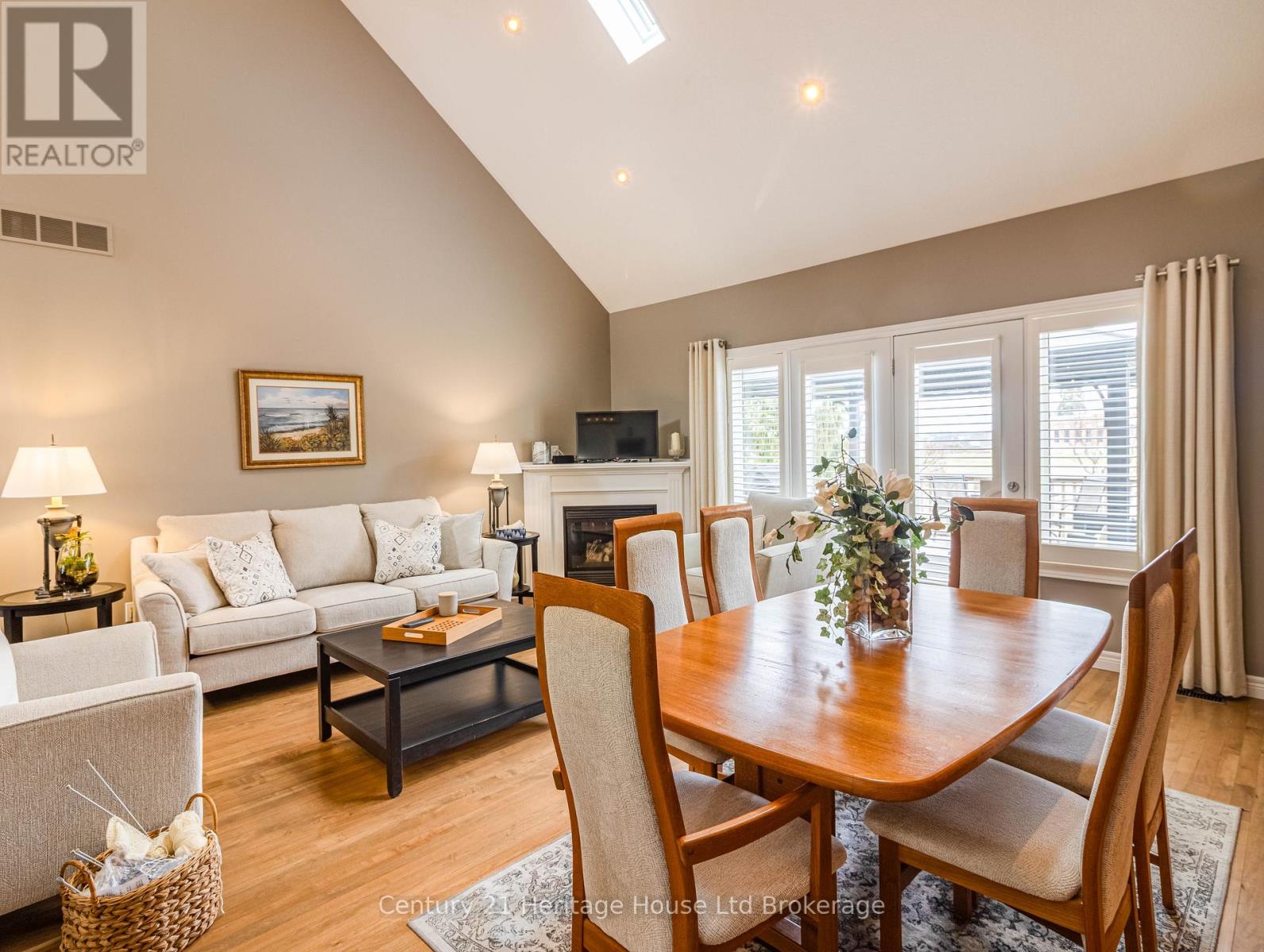 735 Garden Court Crescent, Woodstock (Woodstock - North), Ontario  N4T 0A2 - Photo 8 - X12966010