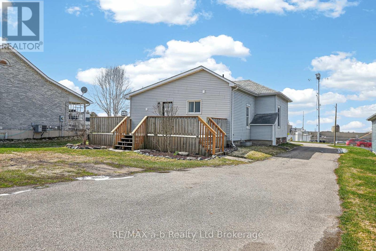 191 Whiting Street, Ingersoll (Ingersoll - South), Ontario  N5C 3B6 - Photo 12 - X12969444