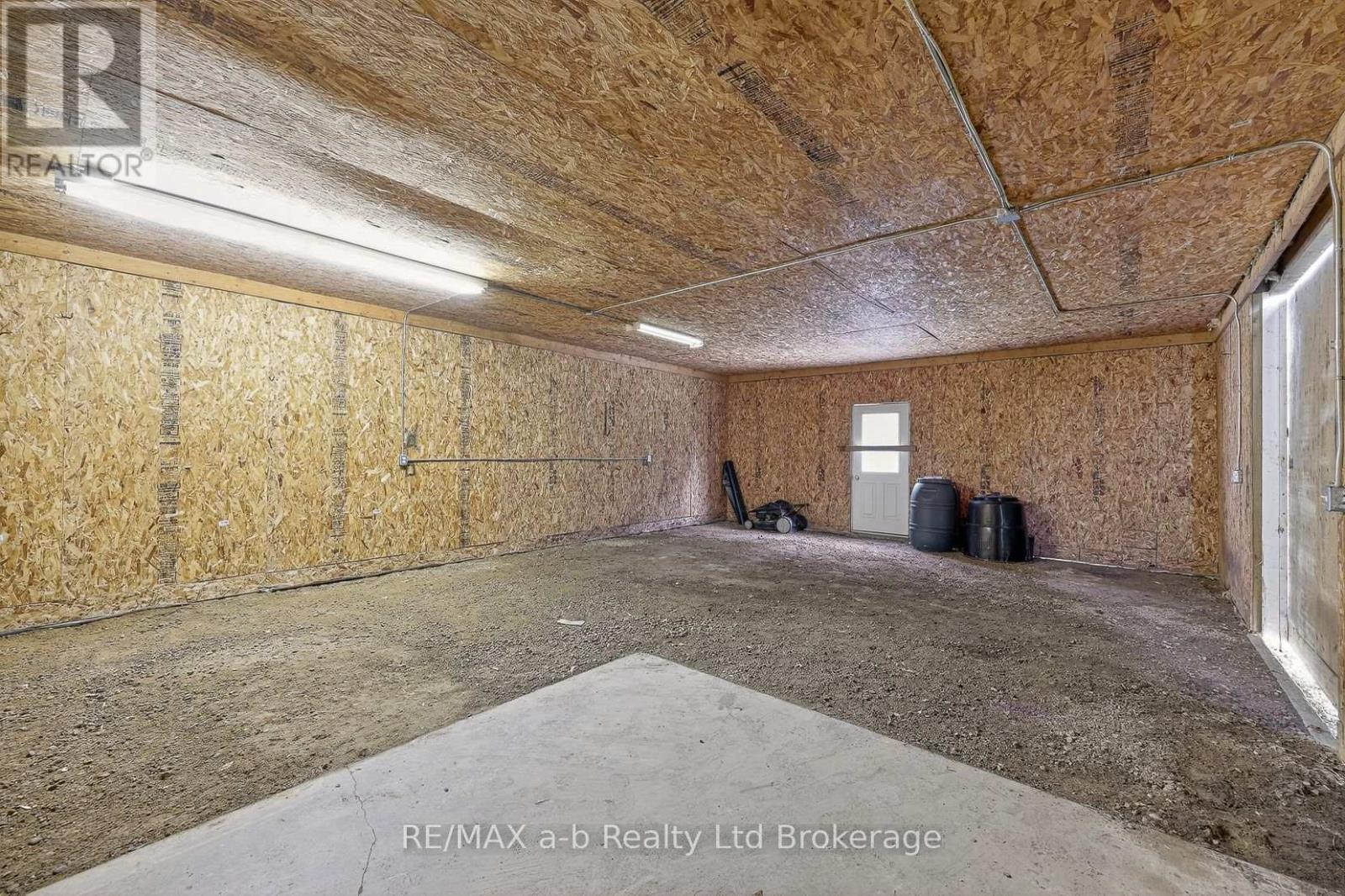 191 Whiting Street, Ingersoll (Ingersoll - South), Ontario  N5C 3B6 - Photo 28 - X12969444