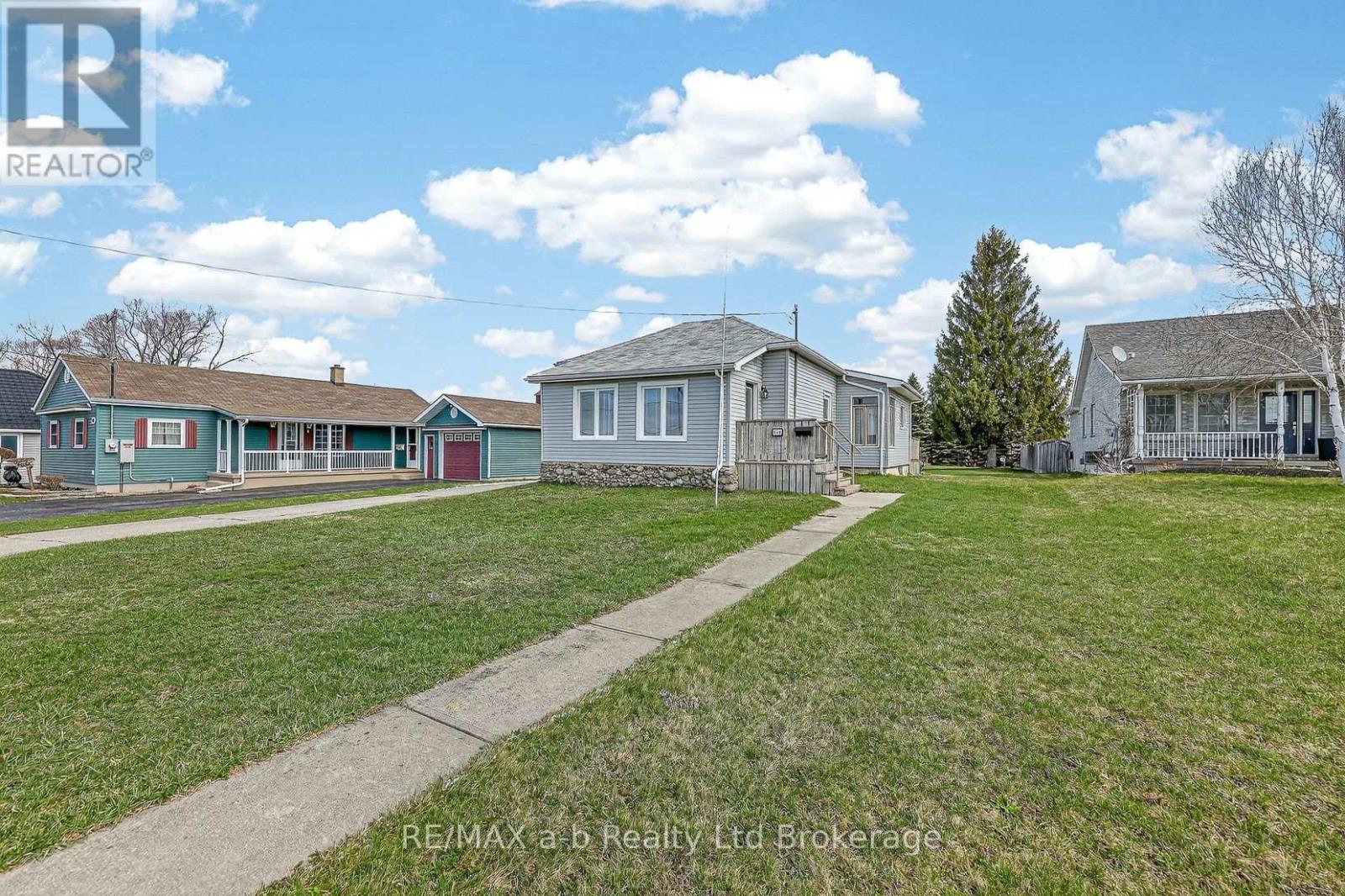 191 Whiting Street, Ingersoll (Ingersoll - South), Ontario  N5C 3B6 - Photo 33 - X12969444