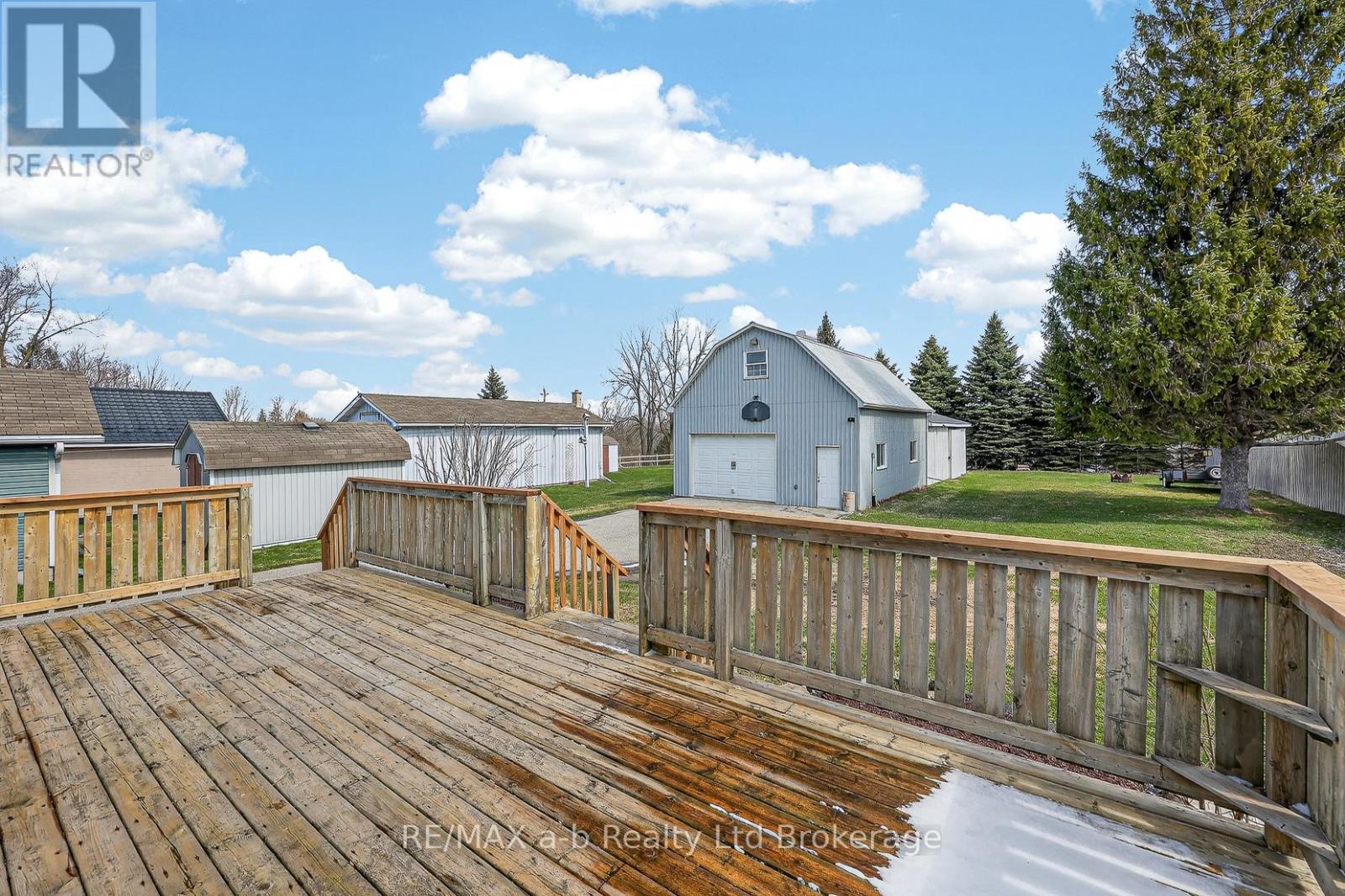 191 Whiting Street, Ingersoll (Ingersoll - South), Ontario  N5C 3B6 - Photo 8 - X12969444