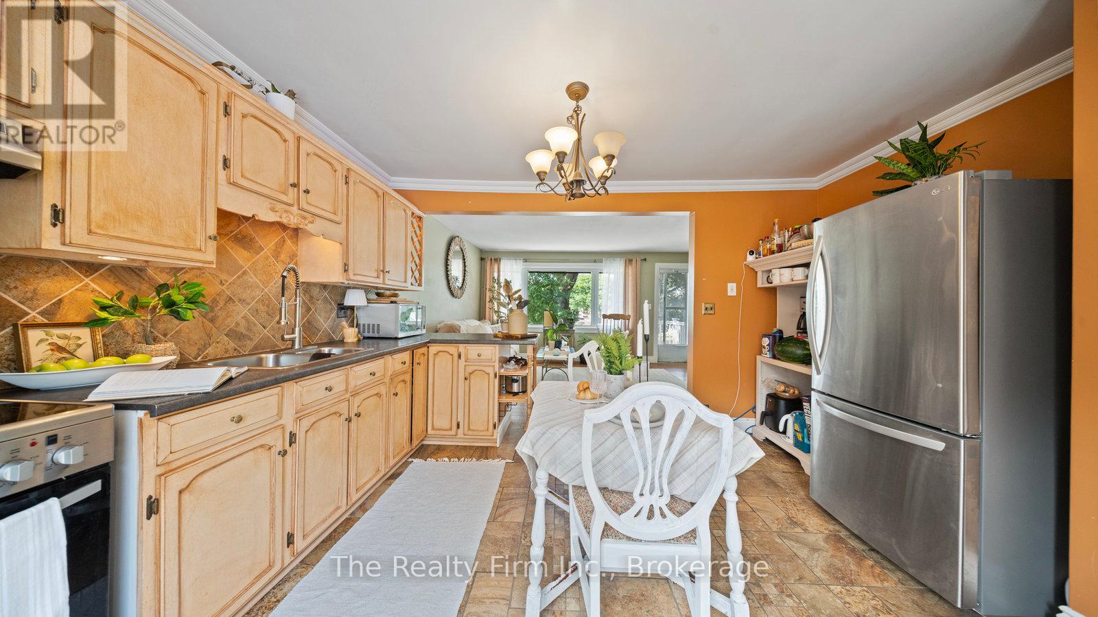 912 Alice Street, Woodstock (Woodstock - South), Ontario  N4S 2J6 - Photo 16 - X12970890